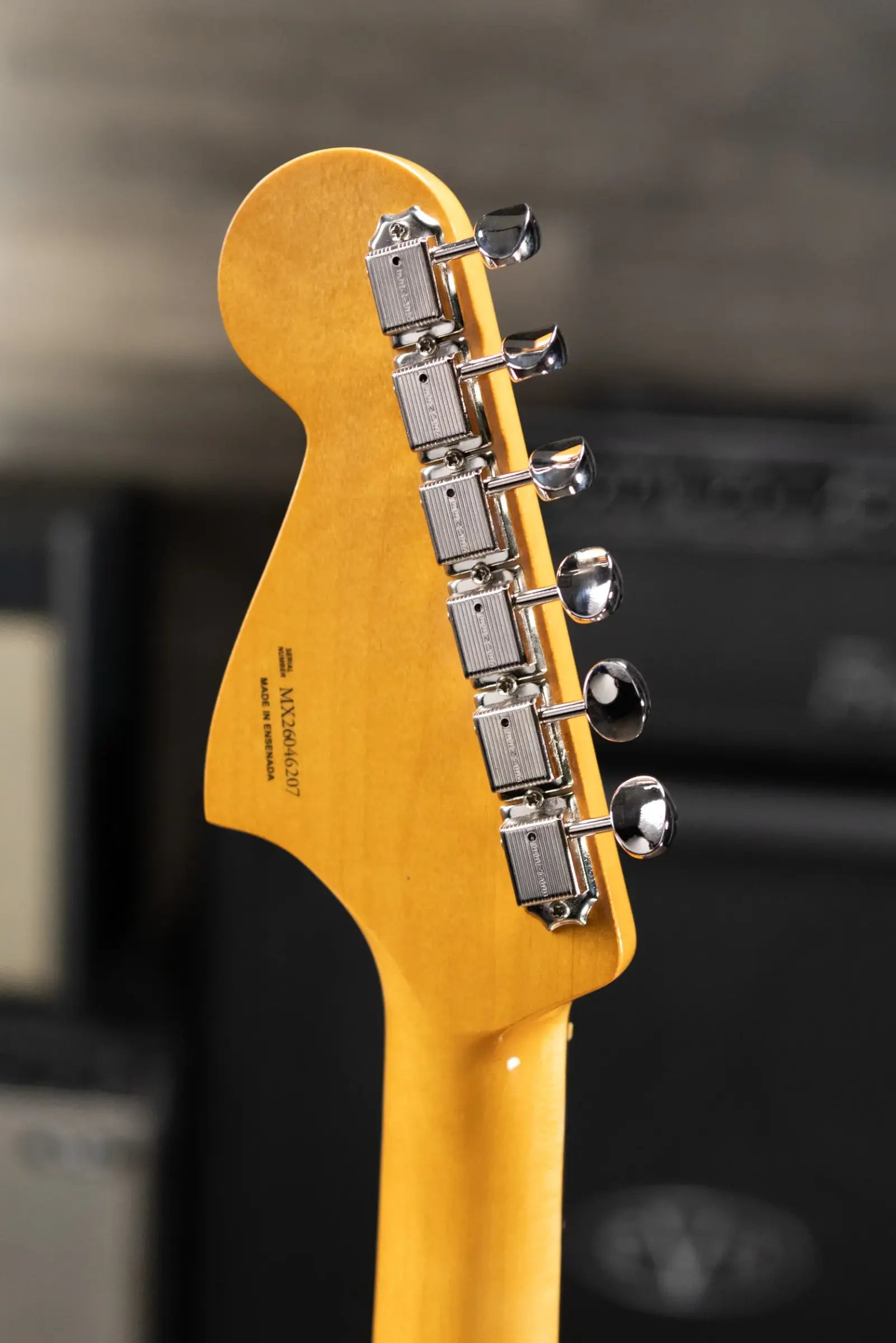 Fender Vintera III Early '60s Bass VI - Olympic White with Gig Bag