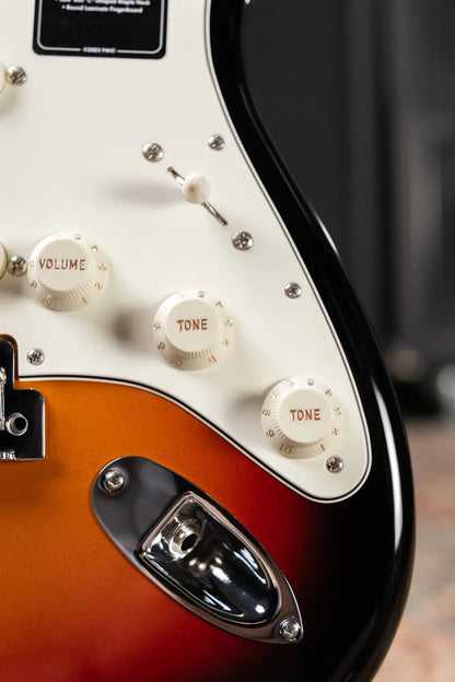 Fender Vintera III Late '60s Stratocaster Electric Guitar - 3-Color Sunburst with Gig Bag
