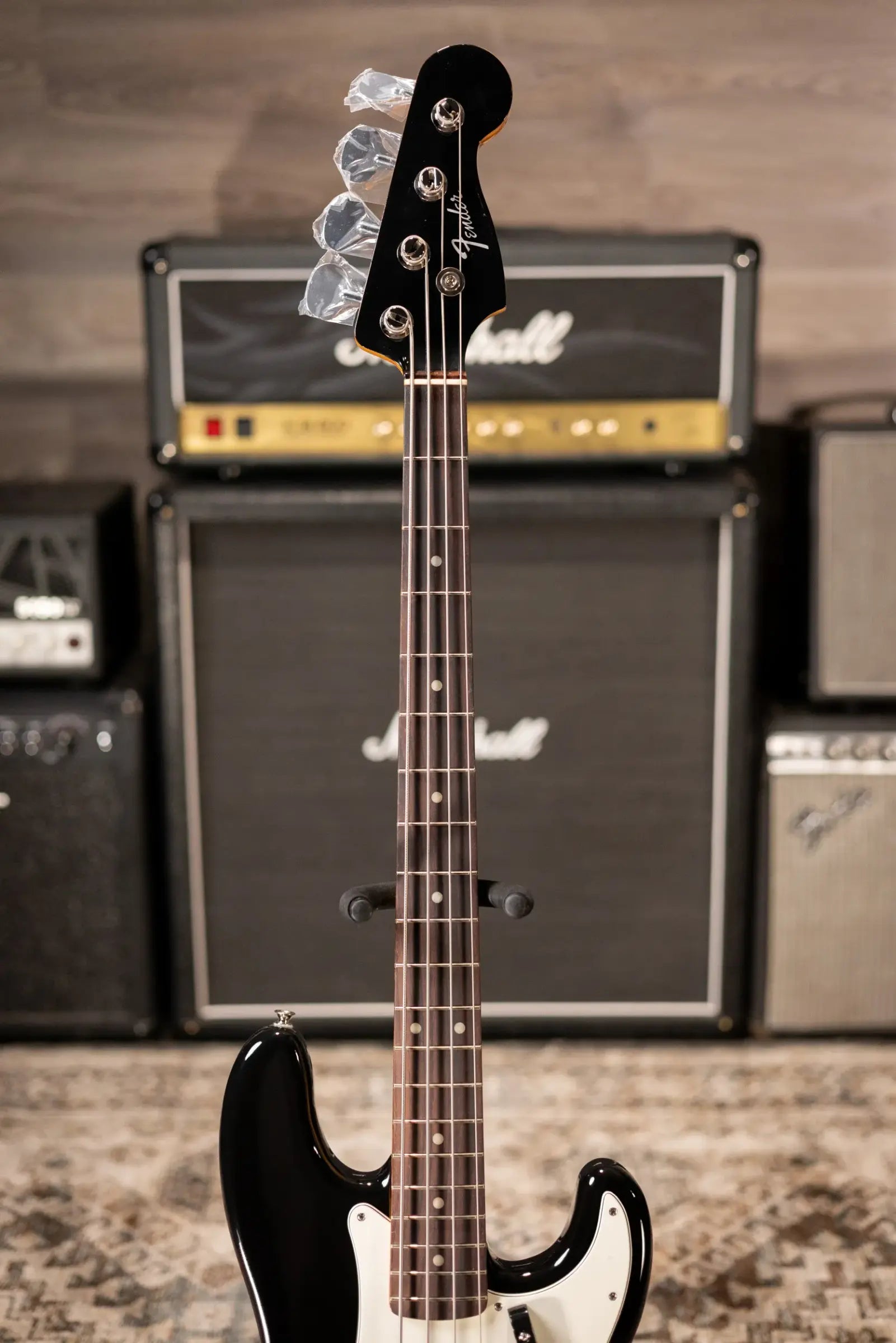 Fender Vintera III Later '60s Precision Bass - Black with Gig Bag