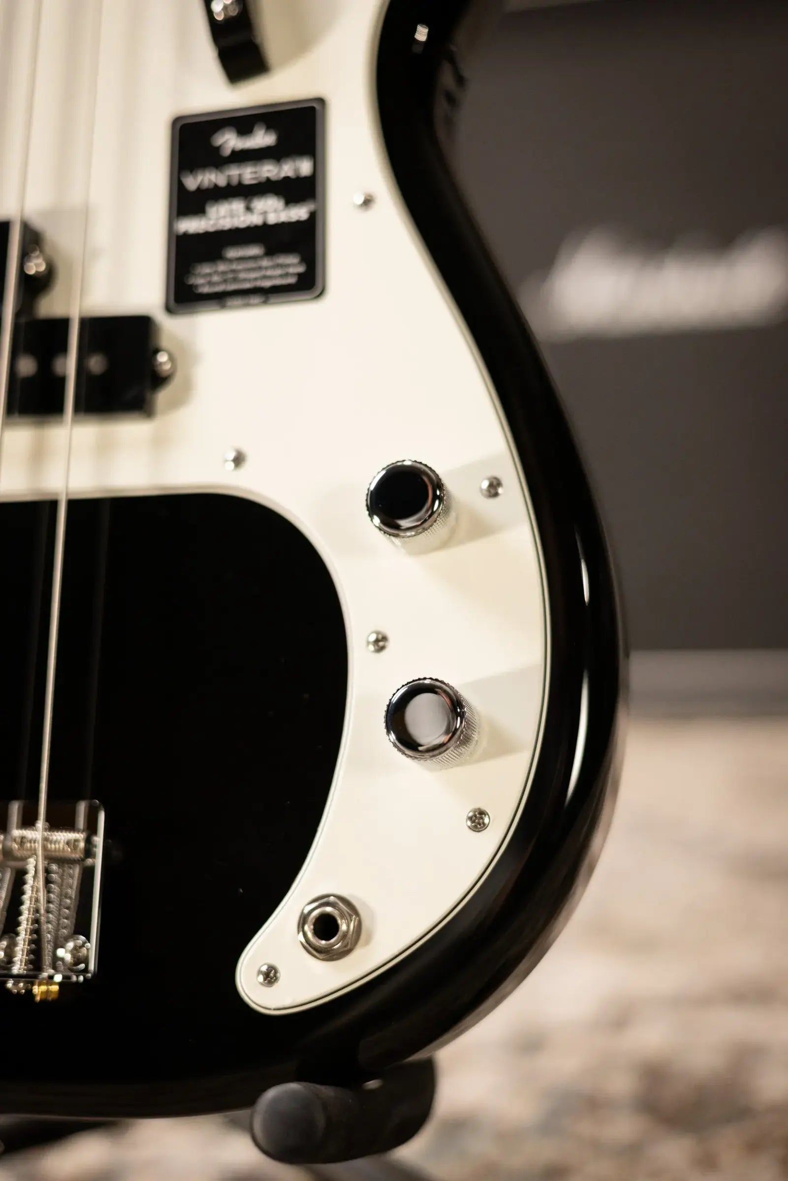 Fender Vintera III Later '60s Precision Bass - Black with Gig Bag