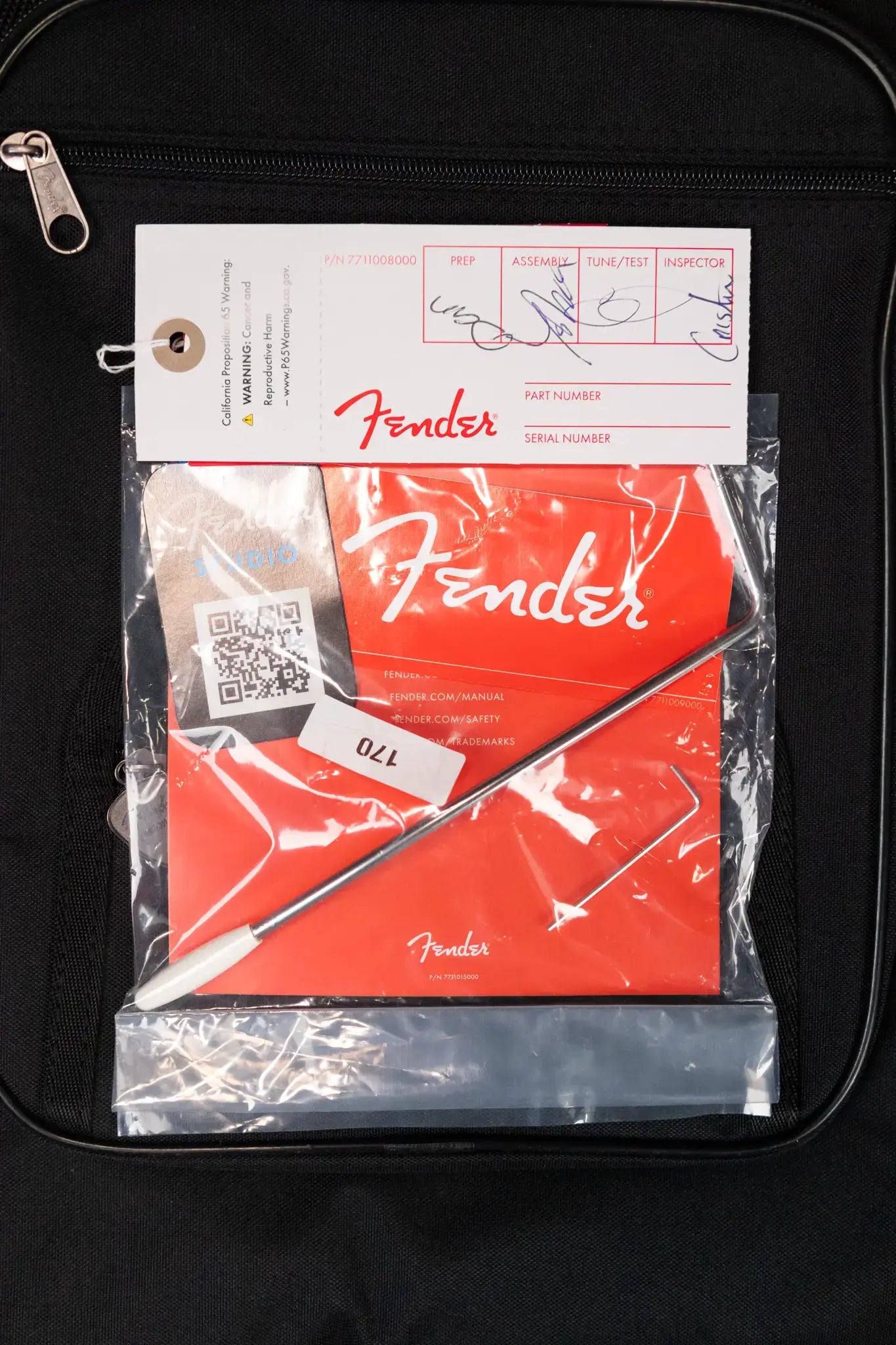 Fender Vintera II '60s Bass VI - Lake Placid Blue with Gig Bag