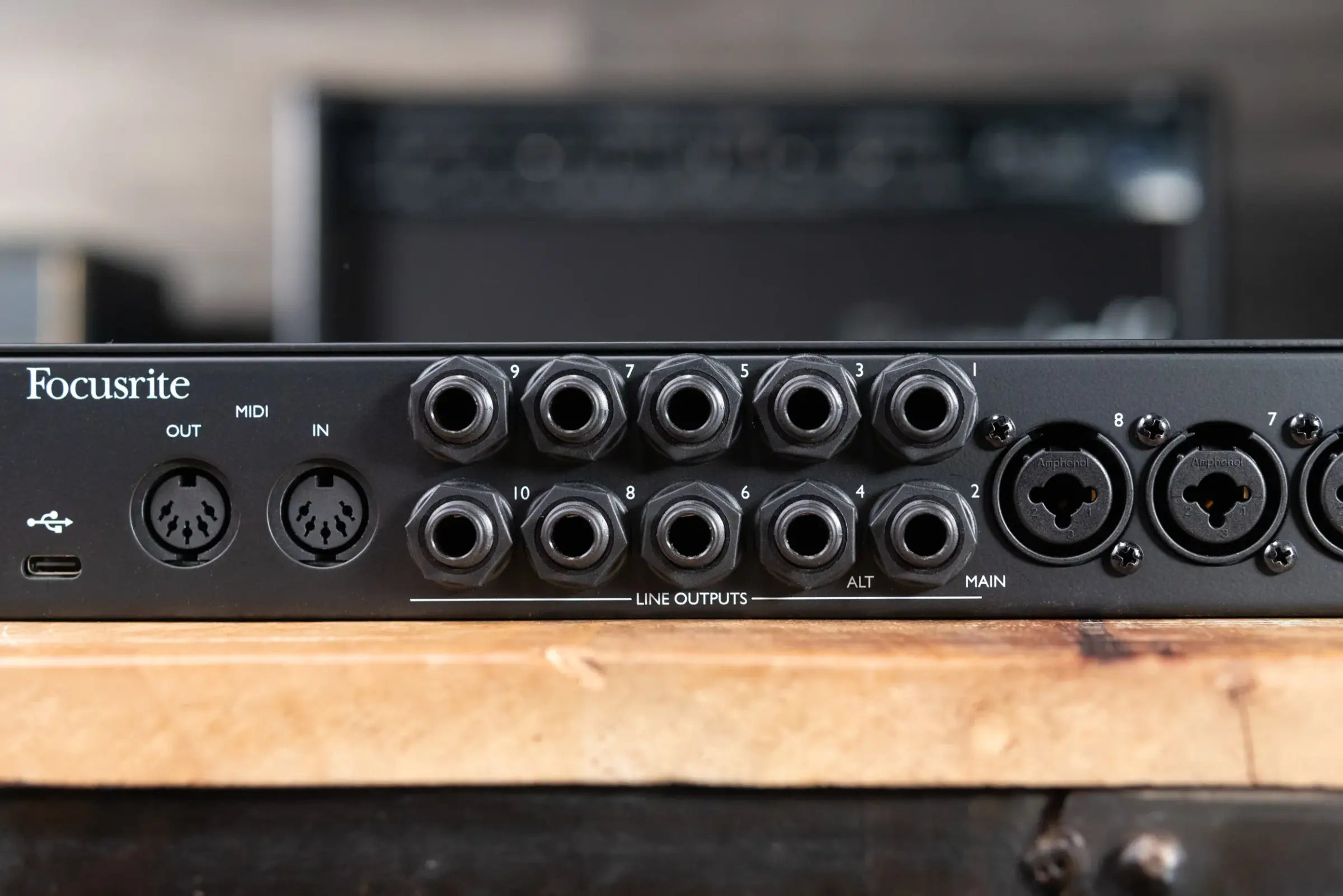 Focusrite Scarlett 18i20 Third-Generation 18-In, 20-Out USB Audio Interface - Used