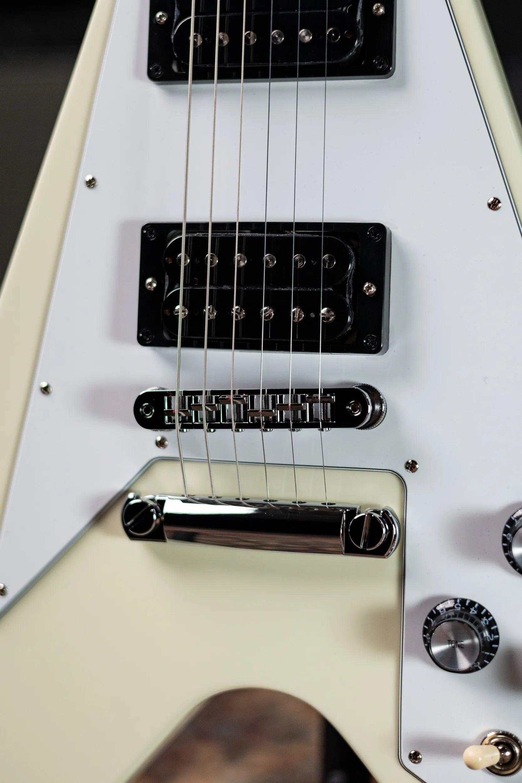 Gibson '70s Flying V Electric Guitar - Classic White with Hardshell Case