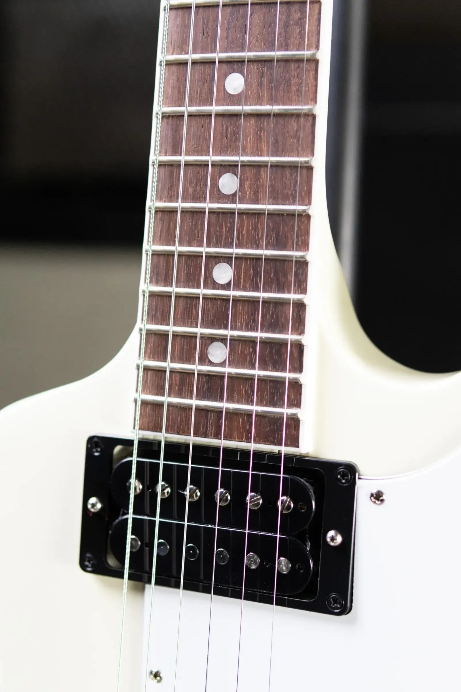Gibson '70s Explorer Electric Guitar - Classic White with Hardshell Case