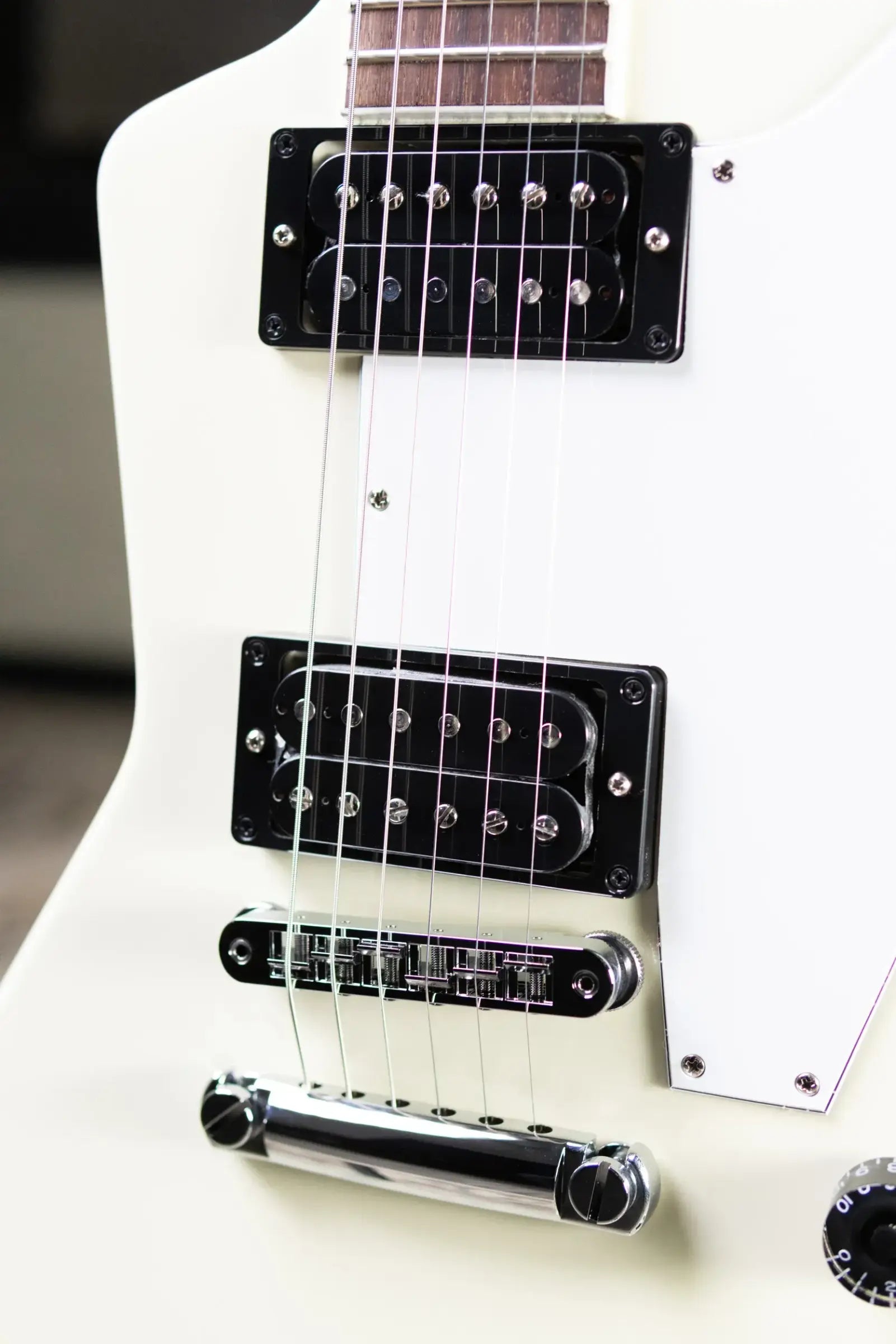 Gibson '70s Explorer Electric Guitar - Classic White with Hardshell Case