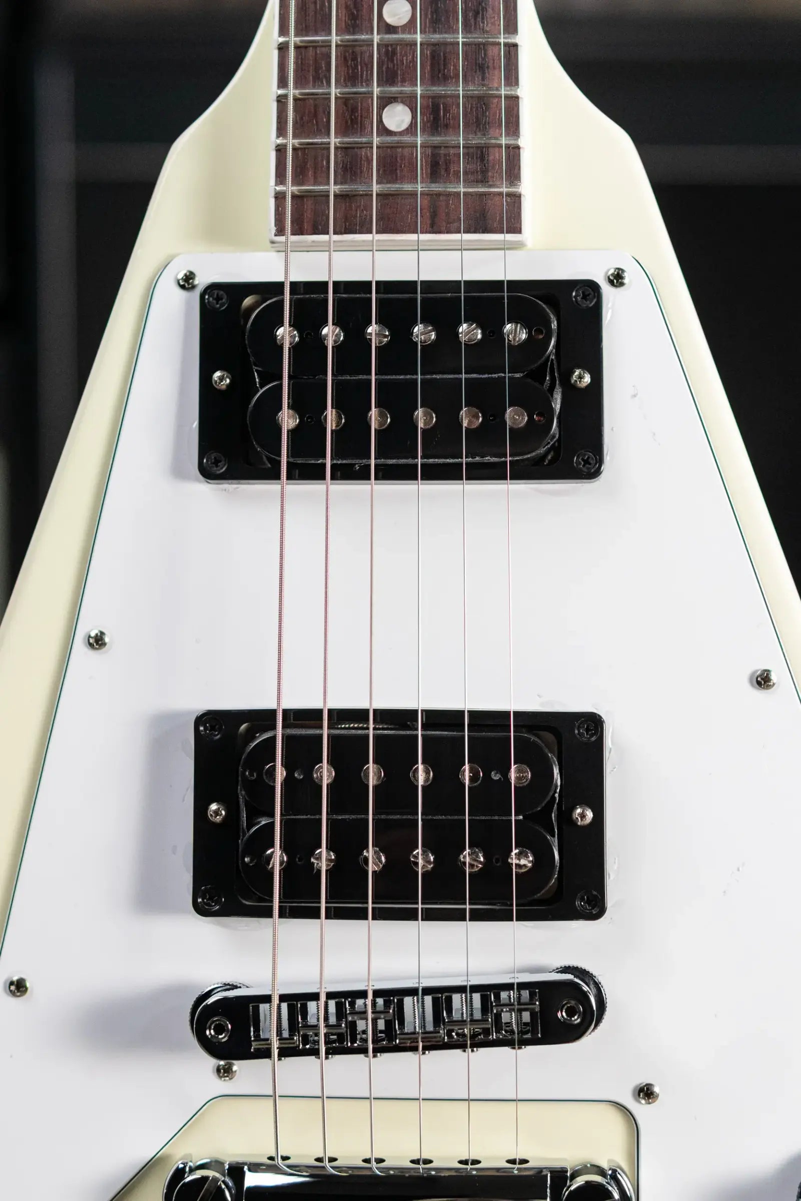 Gibson 70s Flying V Electric Guitar - Classic White with Hardshell Case