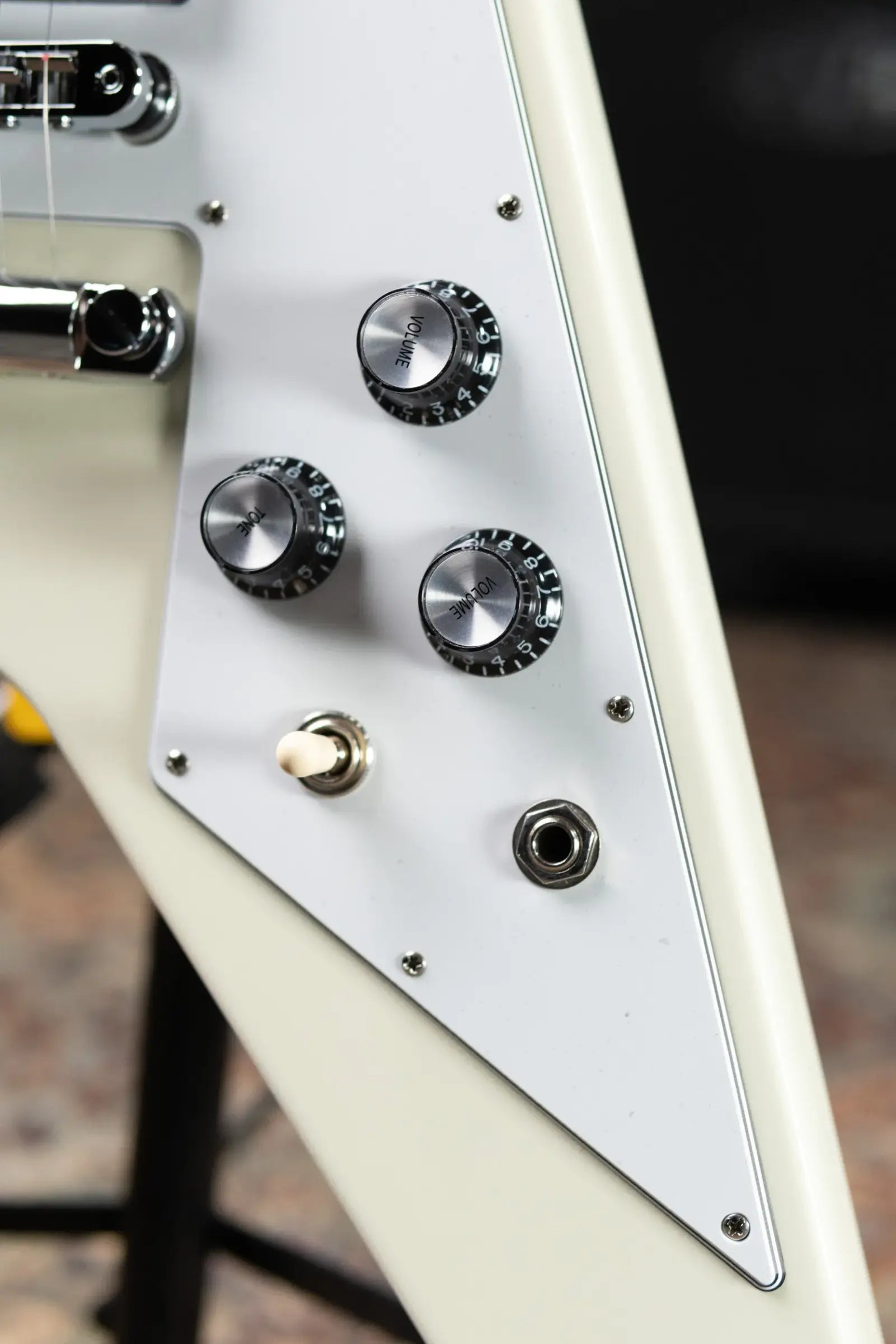 Gibson 70s Flying V Electric Guitar - Classic White with Hardshell Case