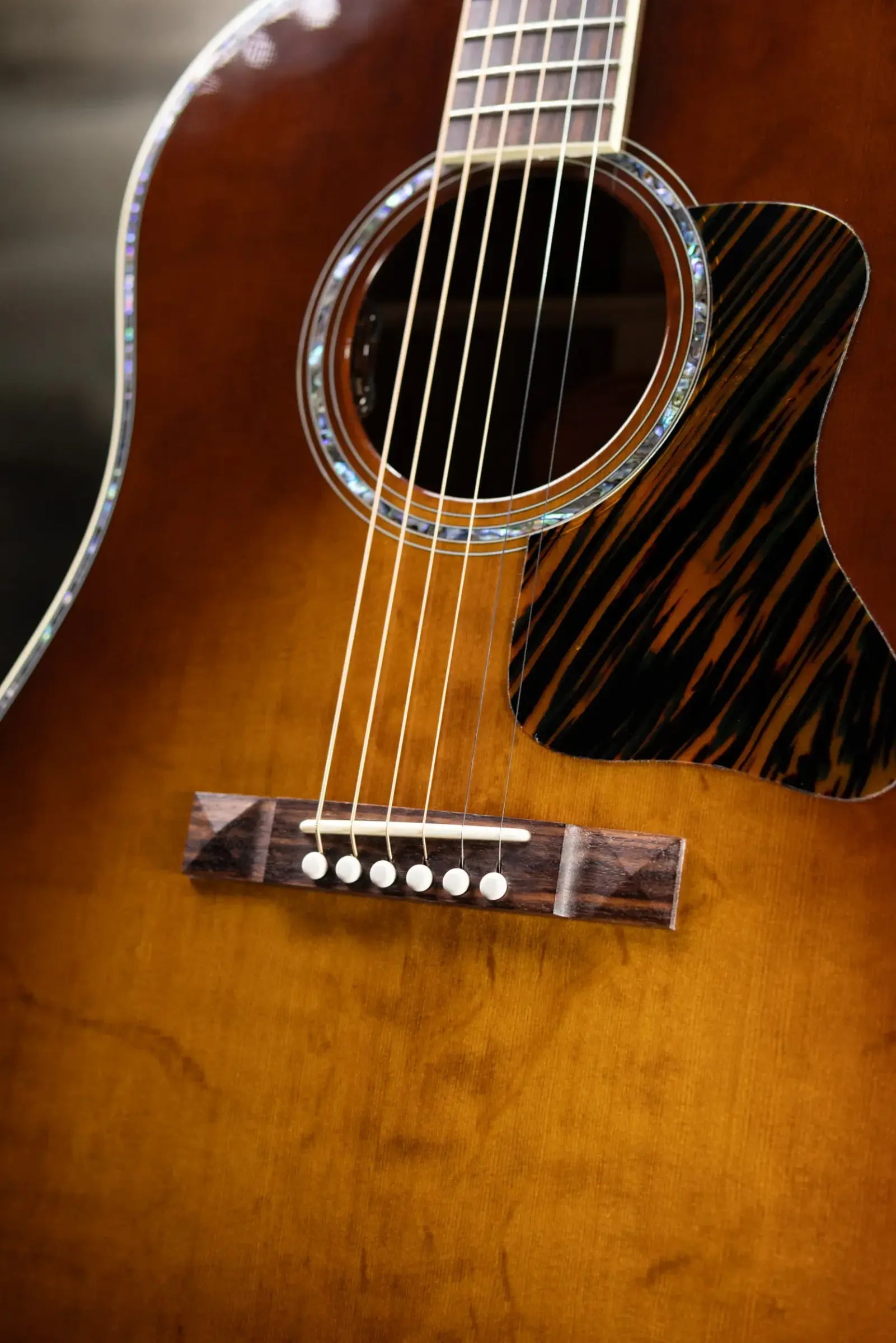 Gibson Advanced Jumbo Anniversary Limited Edition Acoustic/Electric Guitar - Cremona Burst with Hardshell Case