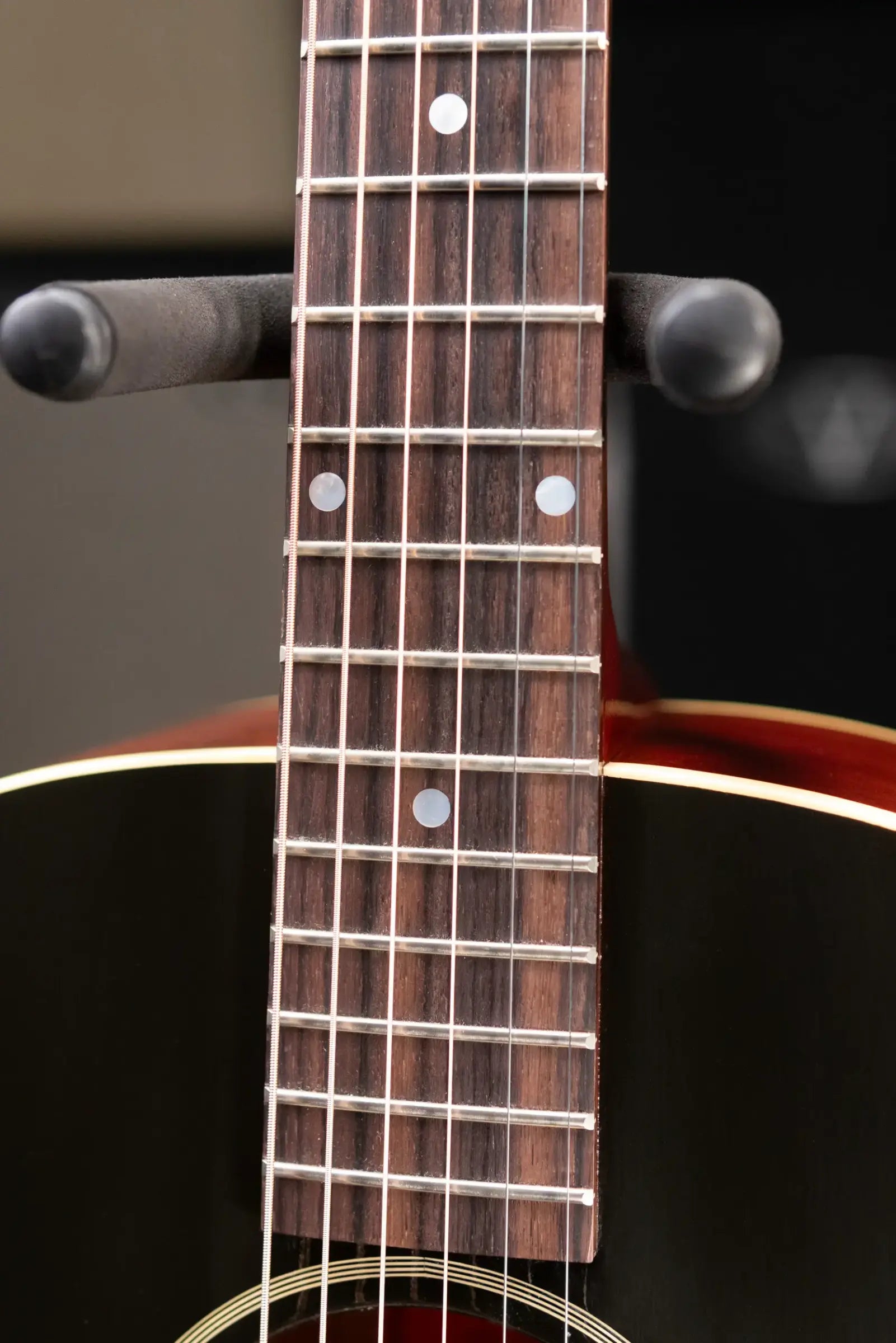 Gibson Custom Shop 1942 Banner J-45 Acoustic Guitar - Vintage Sunburst with Hardshell Case