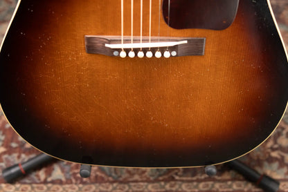 Gibson Custom Shop 1942 Banner J-45 Murphy Lab Light Aged Acoustic Guitar - Vintage Sunburst with Hardshell Case