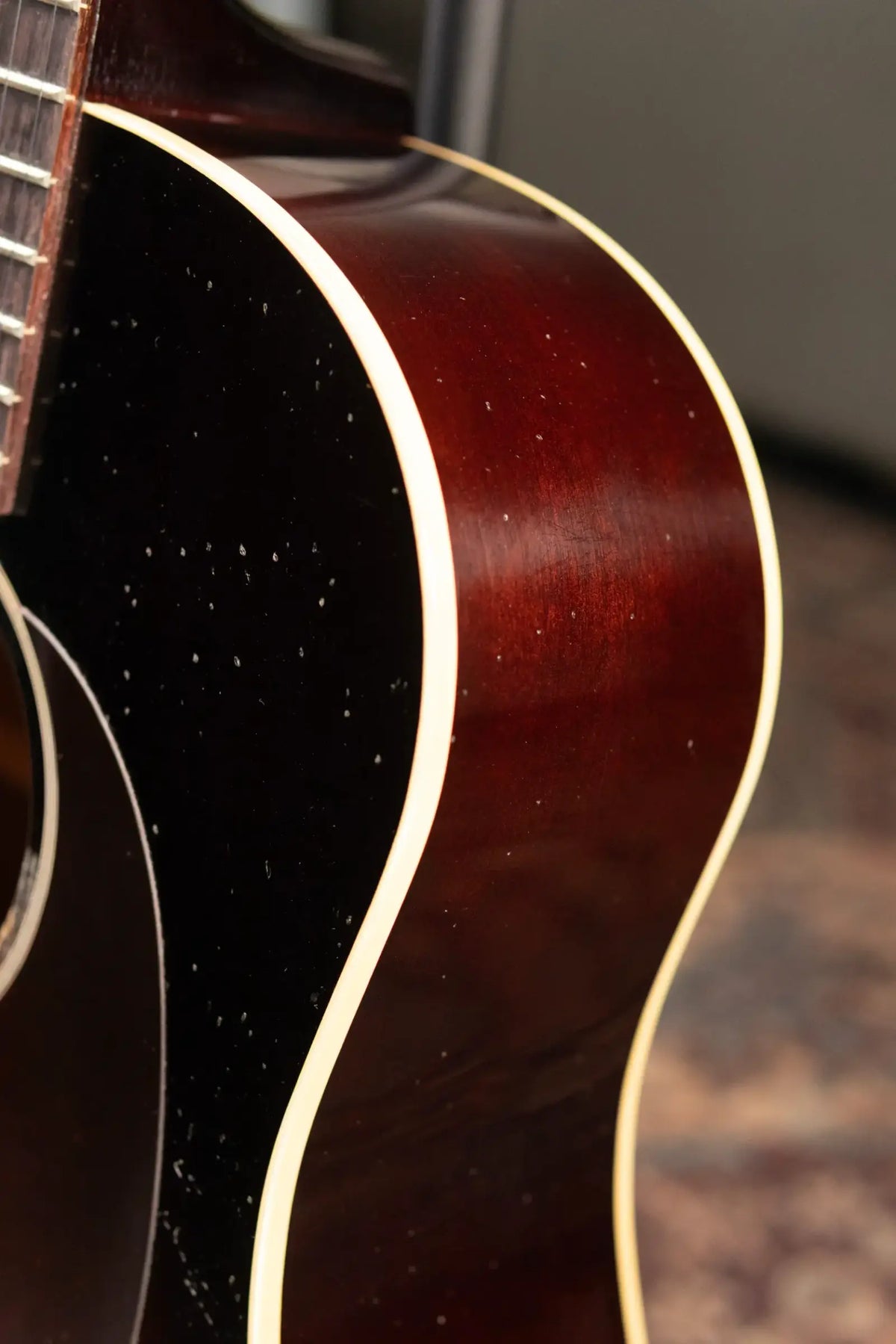 Gibson Custom Shop 1942 Banner J-45 Murphy Lab Light Aged Acoustic Guitar - Vintage Sunburst with Hardshell Case