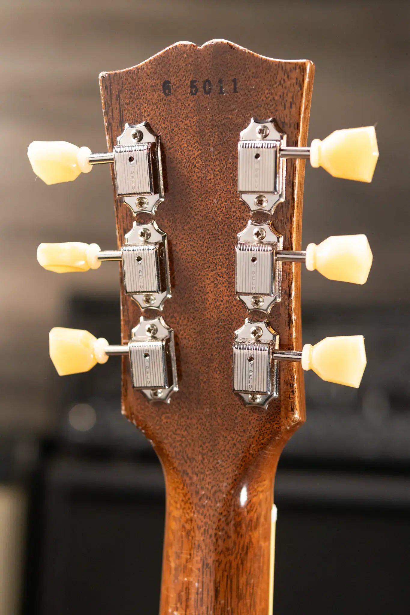 Gibson Custom Shop 1956 Les Paul Standard Bigsby Murphy Lab Light Aged Electric Guitar - Ebony Top with Hardshell Case
