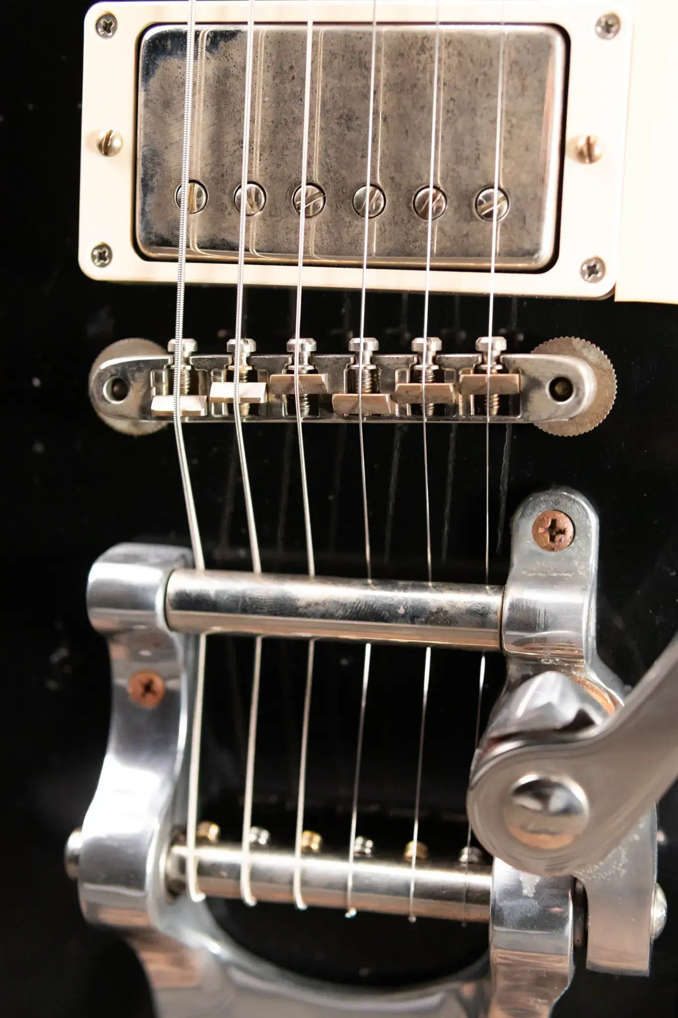 Gibson Custom Shop 1956 Les Paul Standard Bigsby Murphy Lab Light Aged Electric Guitar - Ebony Top with Hardshell Case