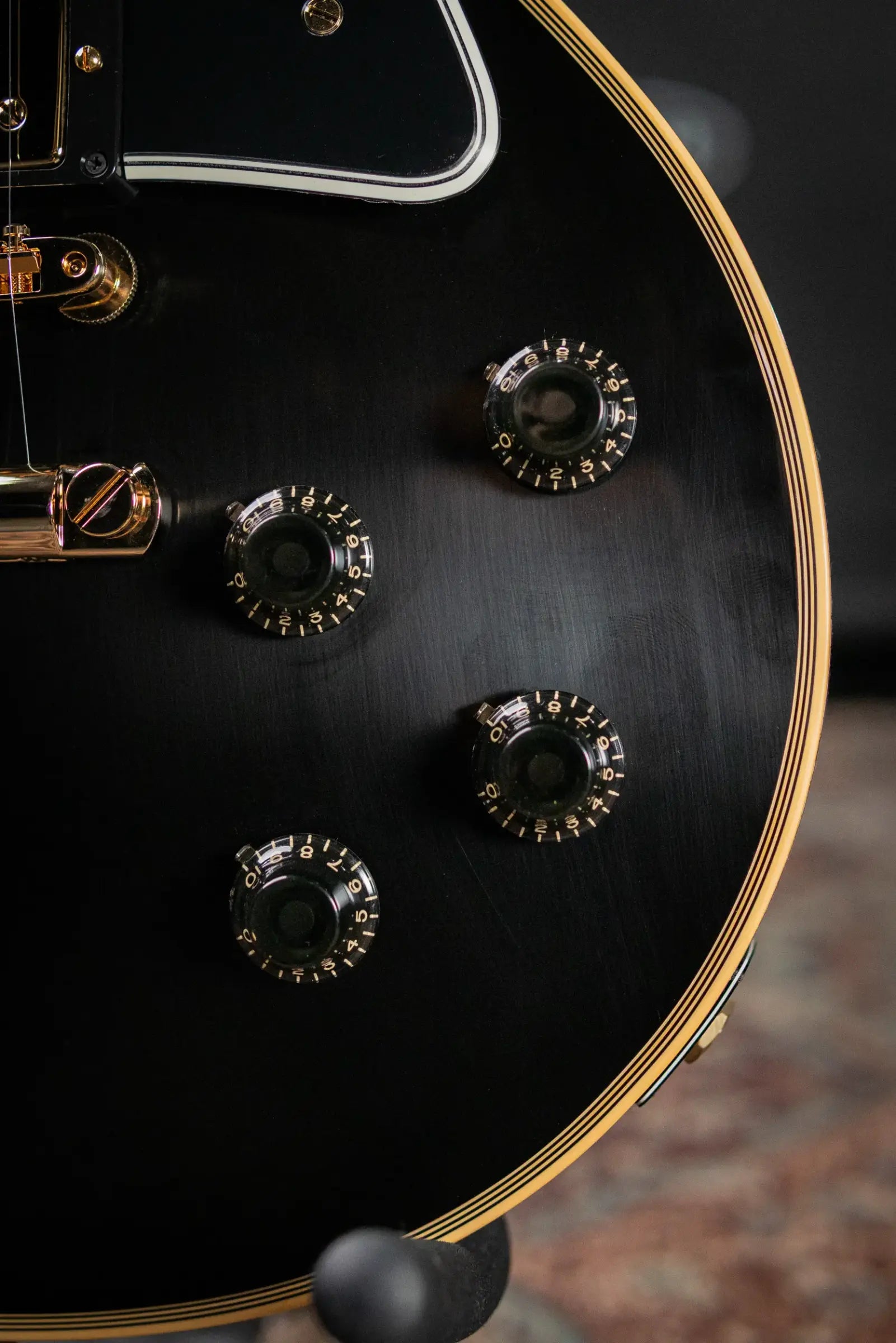Gibson Custom Shop 1957 Les Paul Custom Reissue 2 Pickup VOS Electric Guitar - Ebony with Hardshell Case