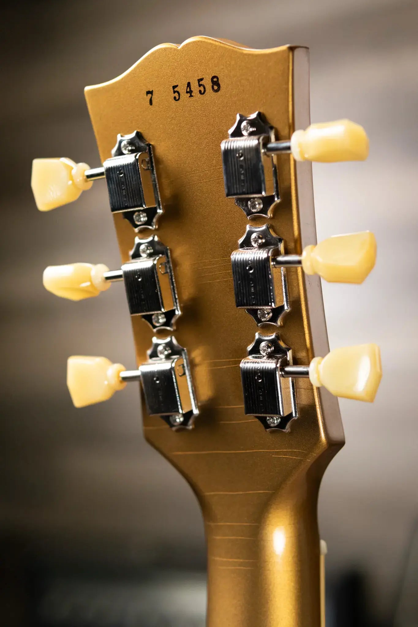 Gibson Custom Shop 1957 Les Paul Standard Murphy Lab Ultra Light Aged Electric Guitar with Bigsby - All Double Gold with Hardshell Case
