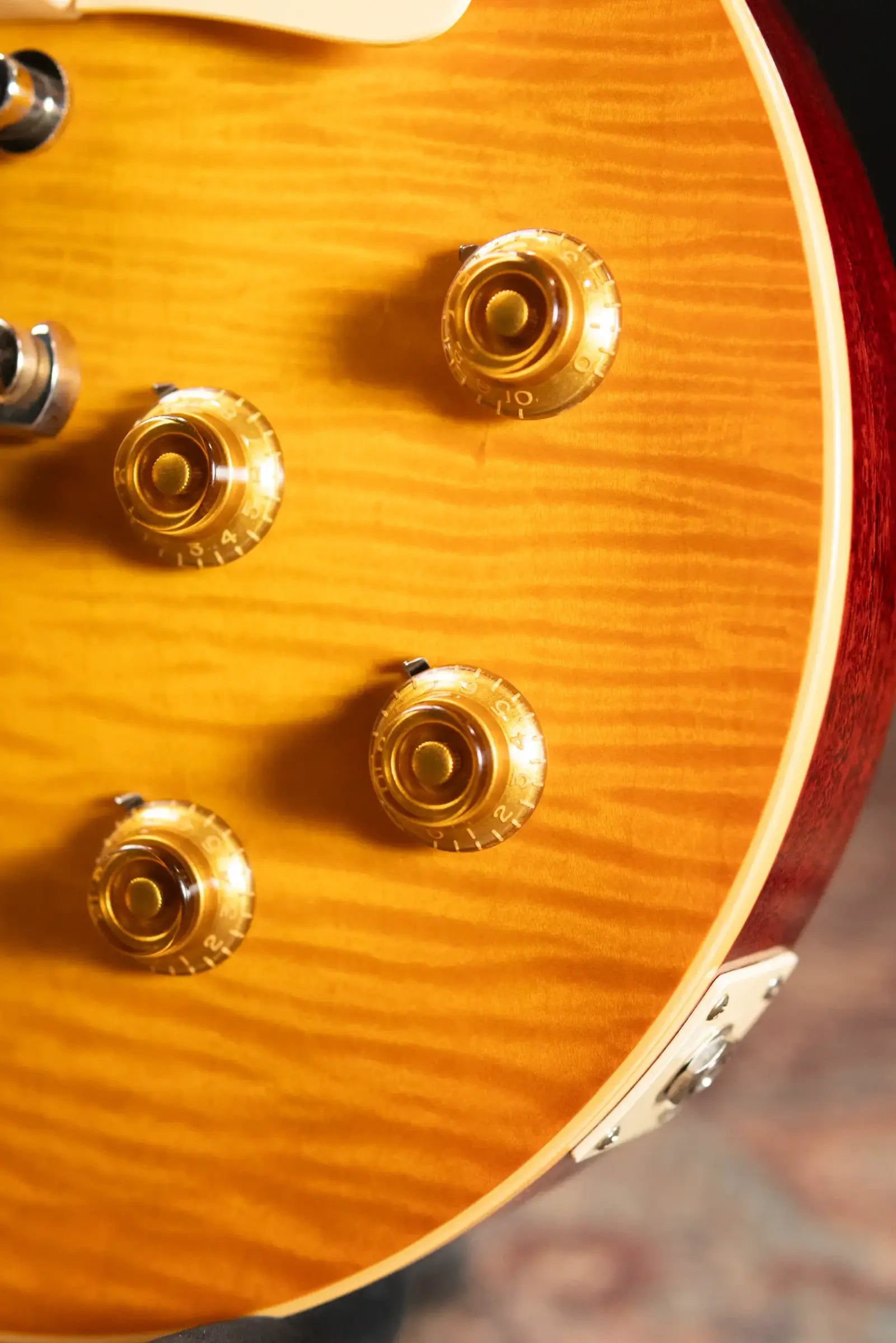 Gibson Custom Shop 1959 Les Paul Standard BOTB Page 40 VOS Electric Guitar - Sunburst with Hardshell Case