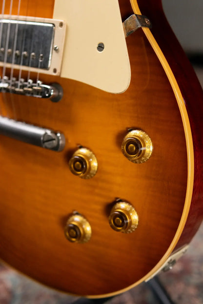 Gibson Custom Shop 1959 Les Paul Standard Murphy Lab Ultra Light Aged Electric Guitar - "AAA" Top, Super-Light Mahogany - Sunburst with Hardshell Case