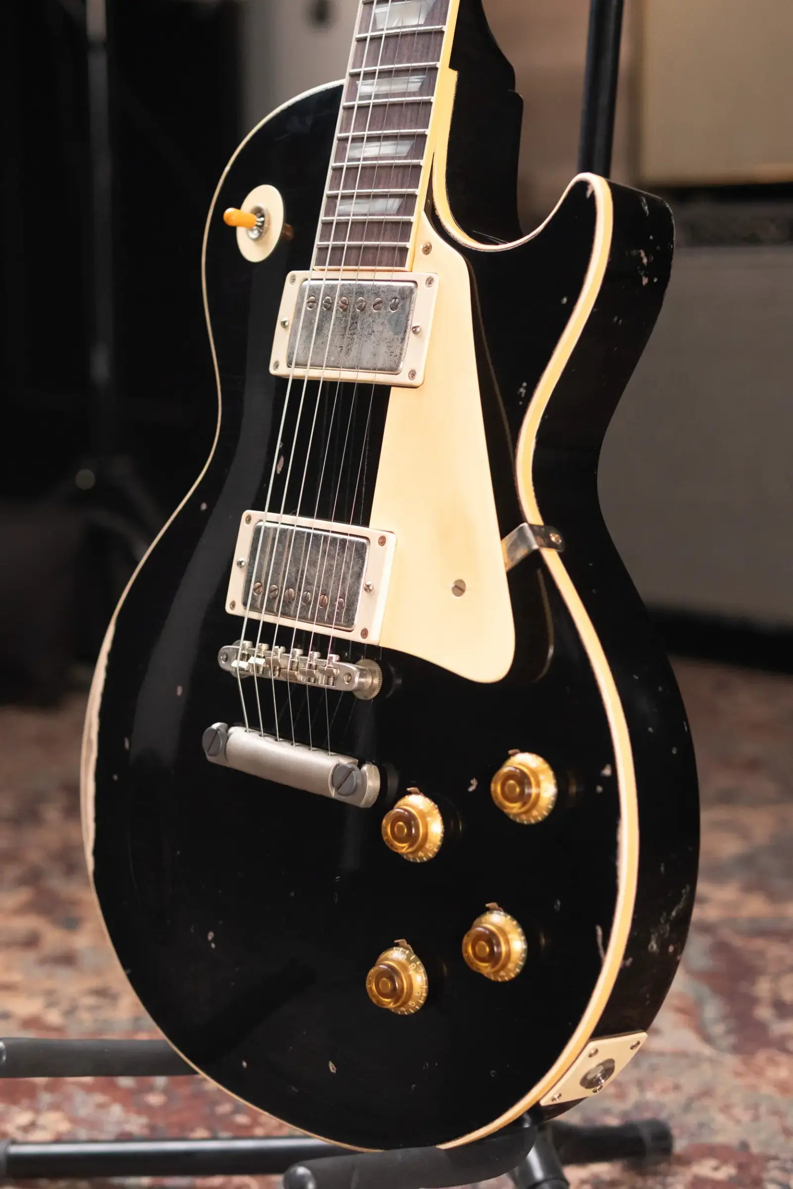 Gibson Custom Shop '57 Les Paul Standard Murphy Lab Ultra Heavy Aged Electric Guitar - Ebony over Double Gold with Hardshell Case