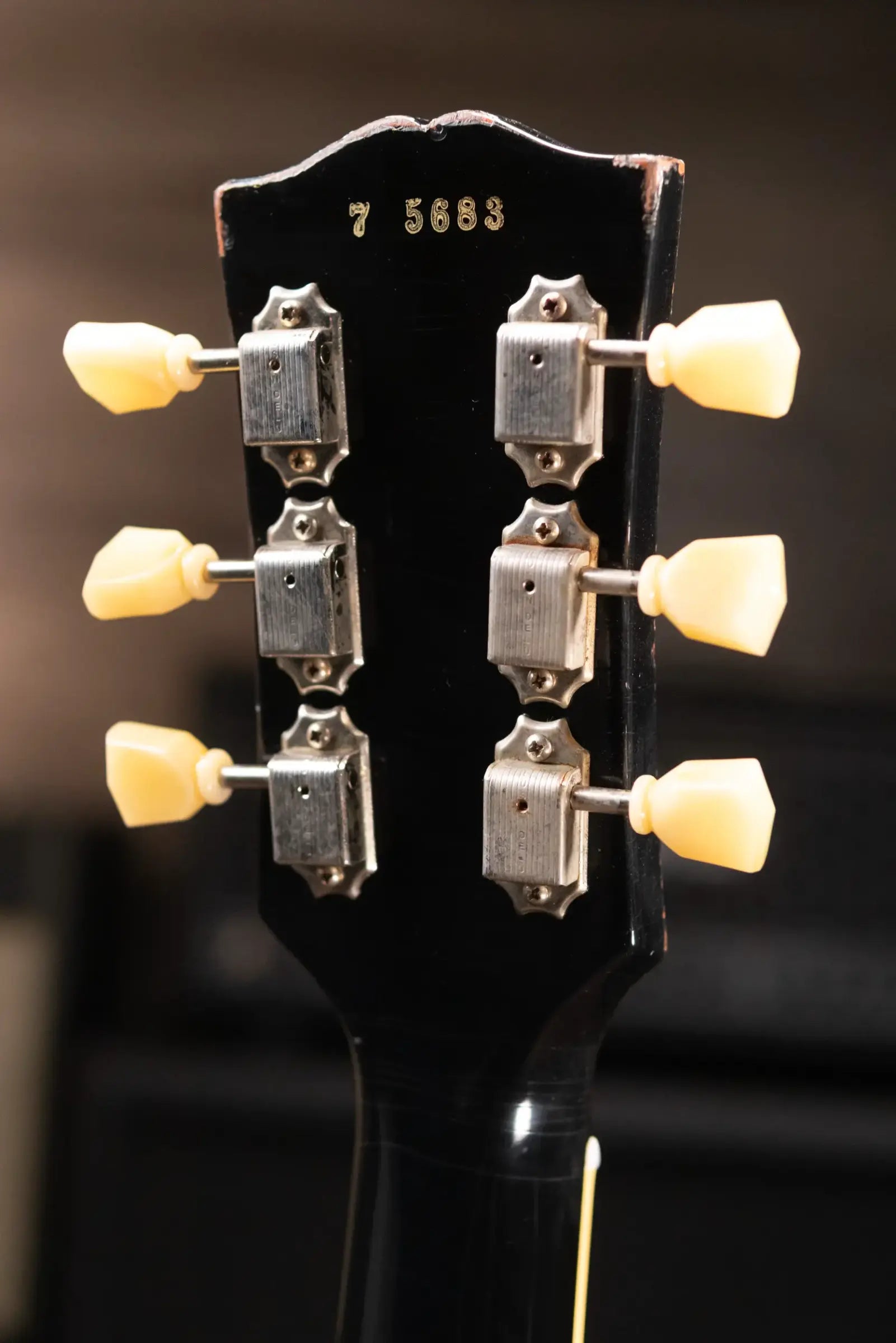 Gibson Custom Shop '57 Les Paul Standard Murphy Lab Ultra Heavy Aged Electric Guitar - Ebony over Double Gold with Hardshell Case