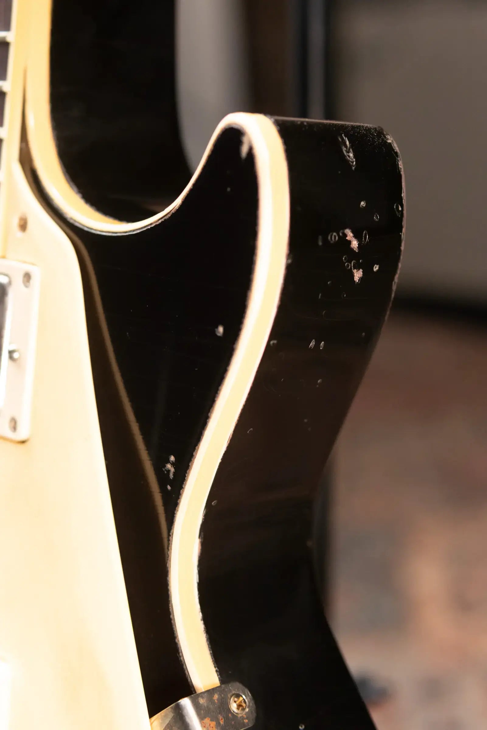 Gibson Custom Shop '57 Les Paul Standard Murphy Lab Ultra Heavy Aged Electric Guitar - Ebony over Double Gold with Hardshell Case