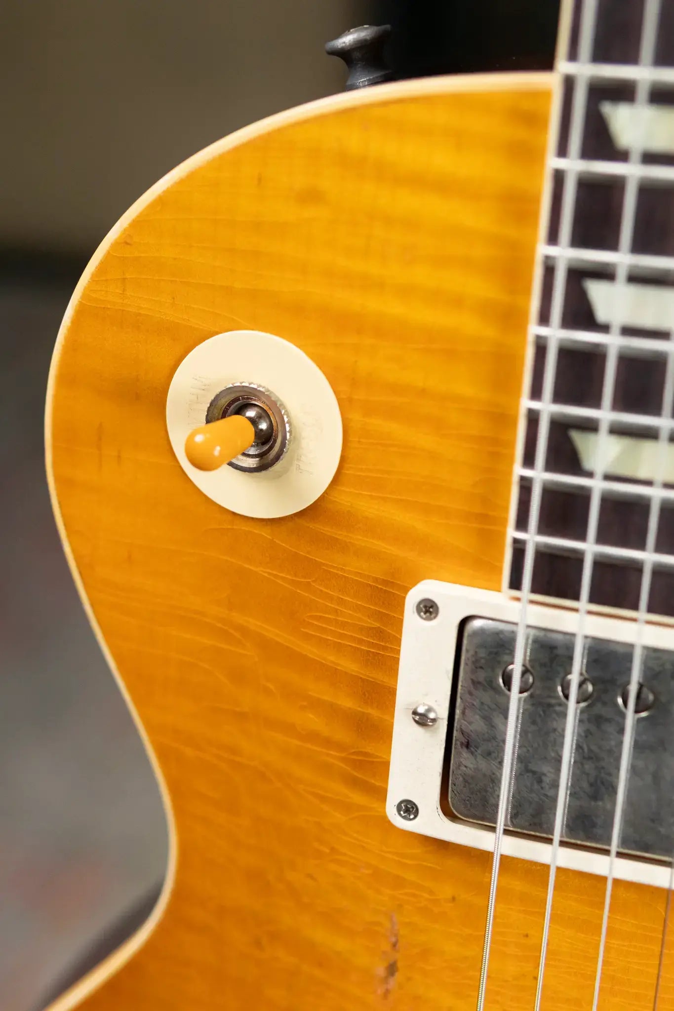Gibson Custom Shop 1959 Les Paul Standard BOTB Page 116 Murphy Lab Heavy Aged Electric Guitar - Sunburst with Hardshell Case