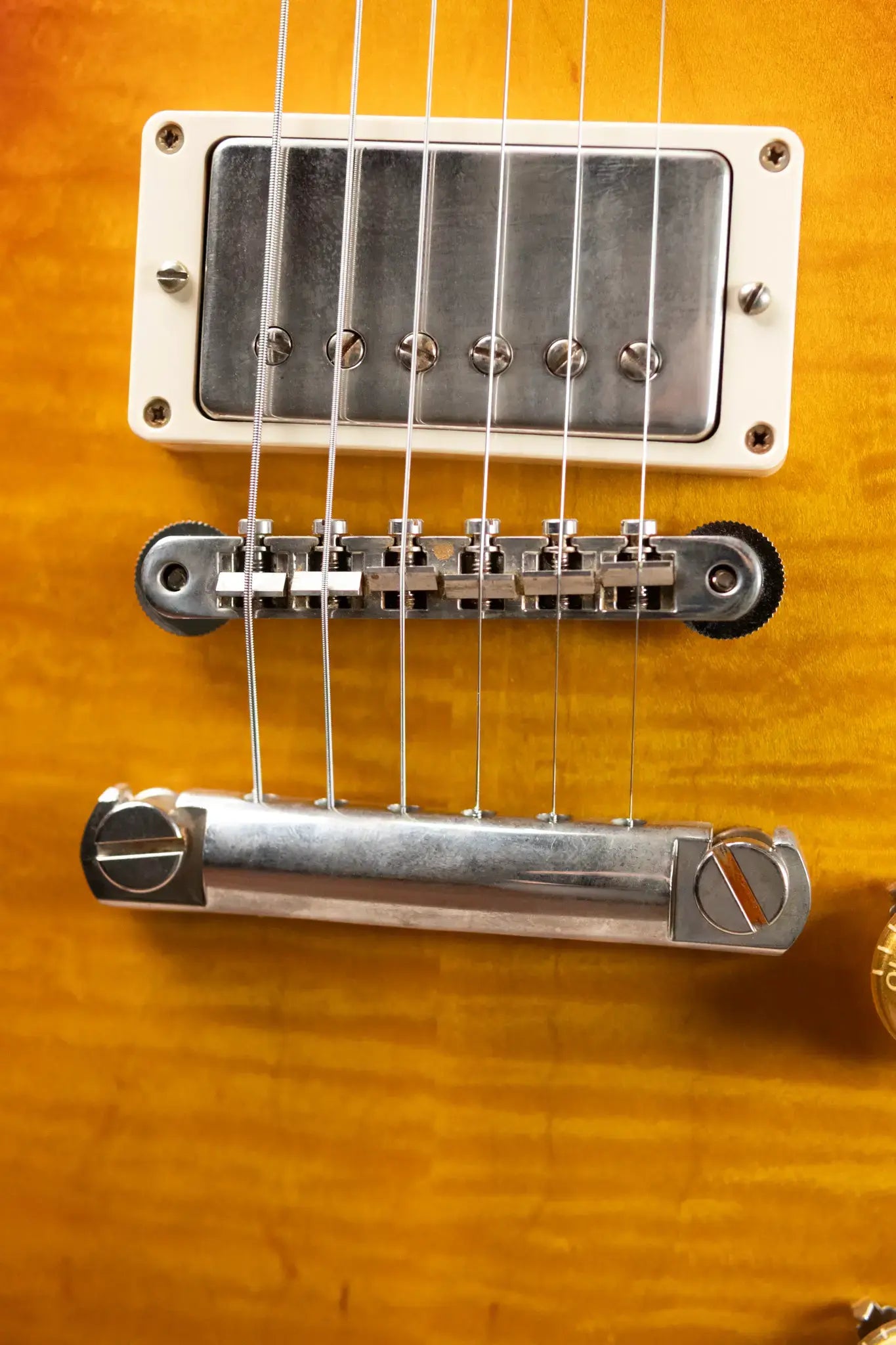 Gibson Custom Shop '59 Les Paul VOS Electric Guitar w/ Hardshell Case - Cherry Sunburst - Used