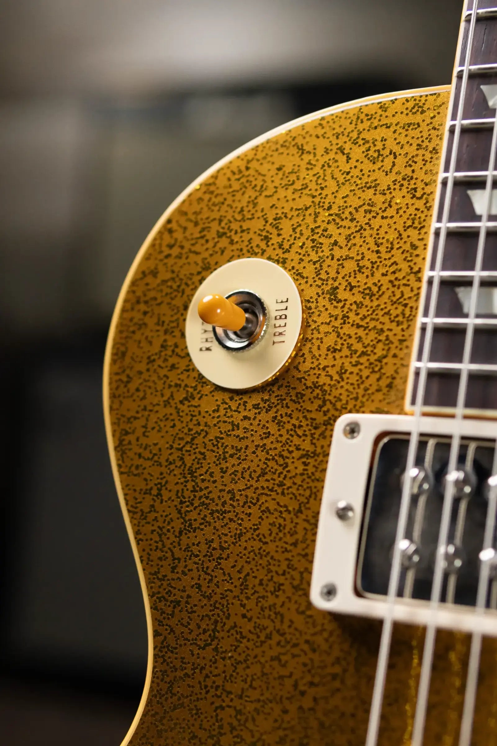 Gibson Custom Shop Limited Edition 1957 Les Paul Standard VOS Electric Guitar - Gold Sparkle with Hardshell Case