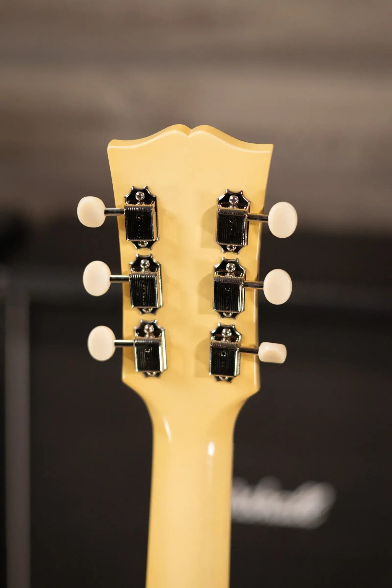 Gibson Custom Shop Limited Edition 1959 ES-330 Bigsby Reissue Hollow Body Electric Guitar - Antique White VOS with Hardshell Case
