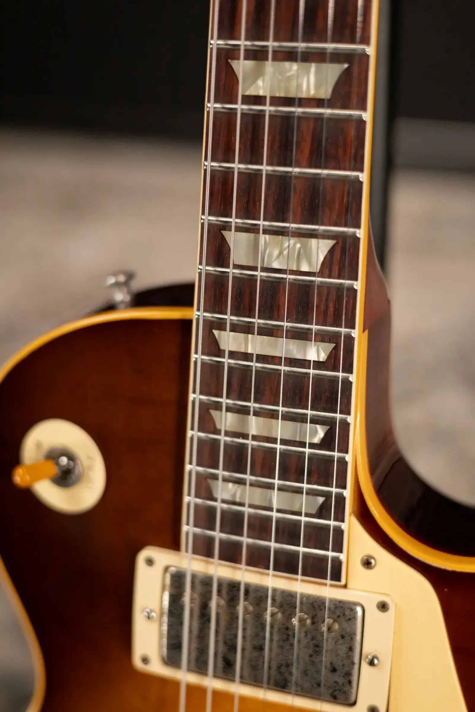 Gibson Custom Shop Limited Edition 1959 Les Paul Standard Birdseye Maple Pg 151 BOTB Murphy Lab Light Aged Electric Guitar with Hardshell Case
