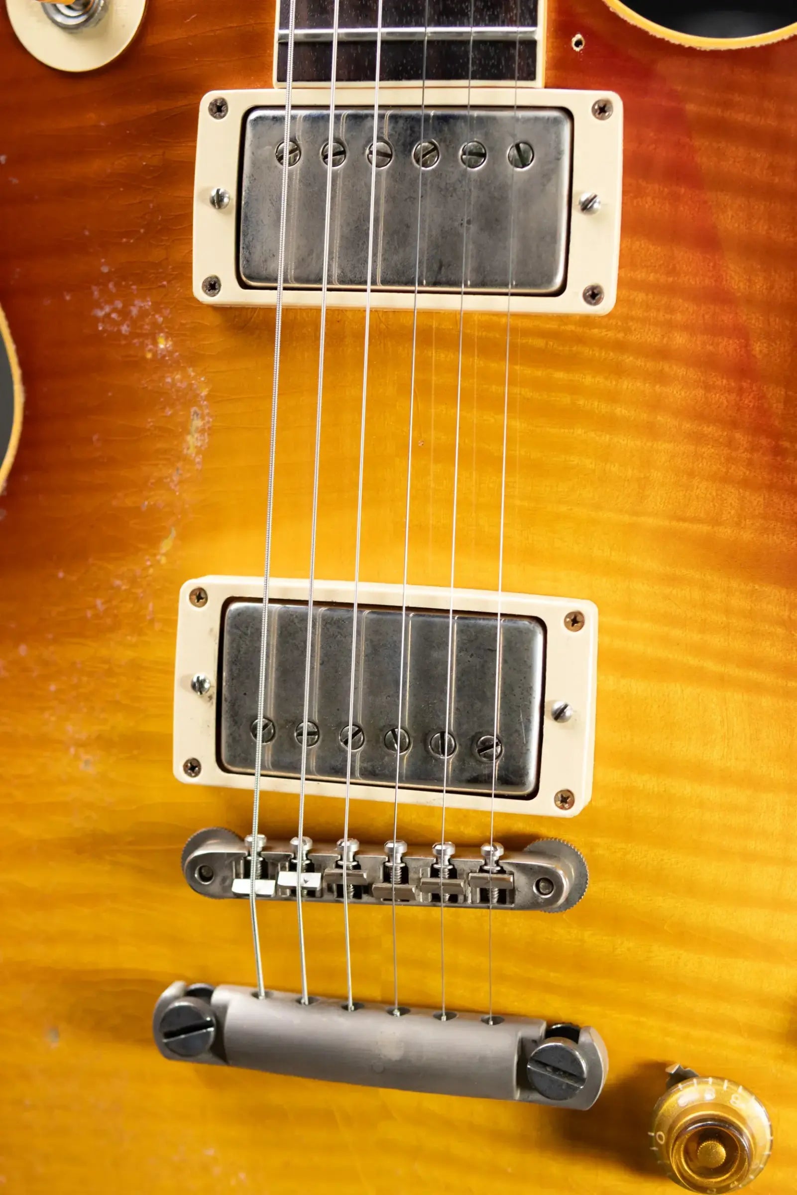 Gibson Custom Shop Limited Edition 1959 Les Paul Standard Reissue Murphy Lab Electric Guitar - Molten Amber Burst Heavy Aged with Hardshell Case