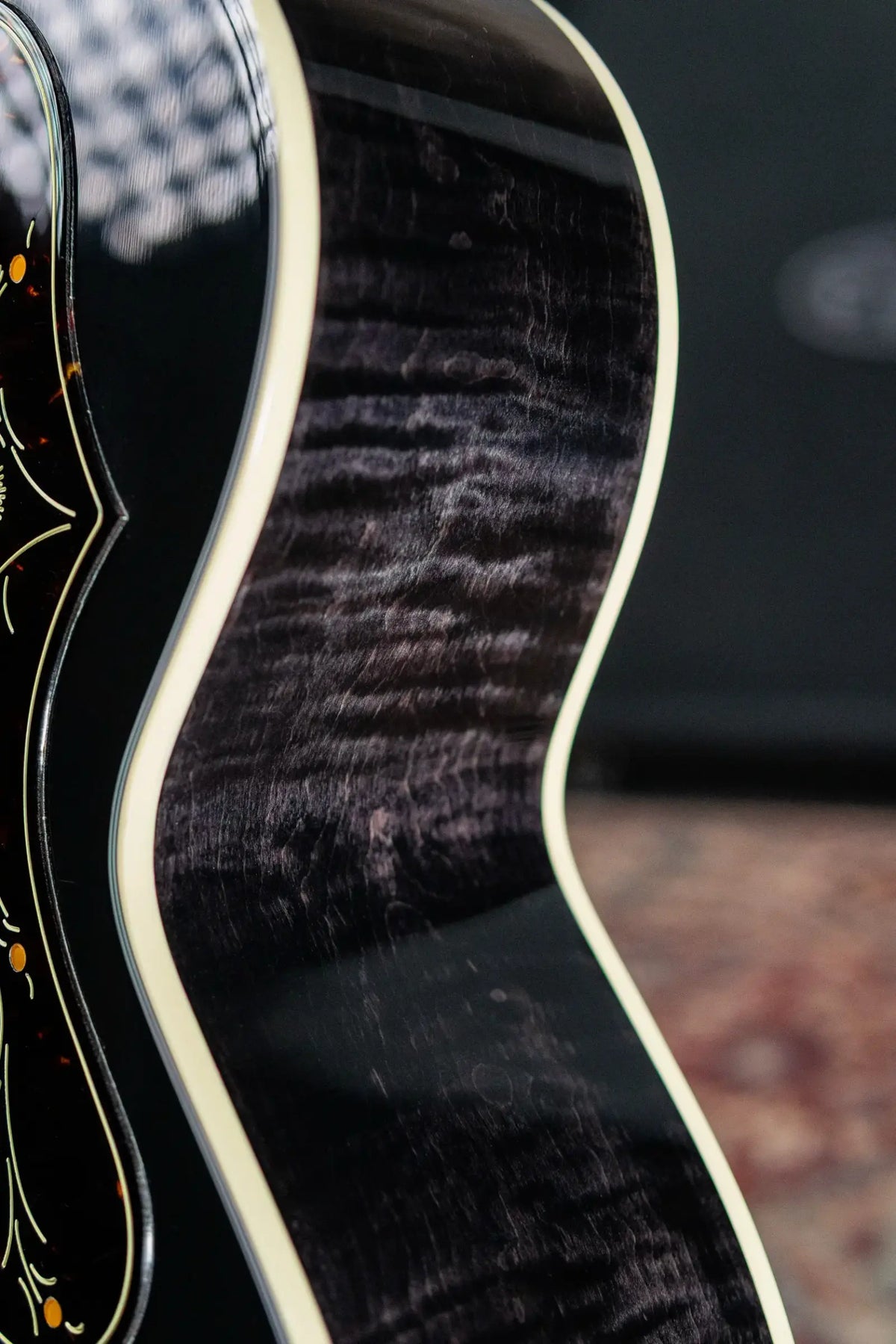 Gibson Custom Shop Made 2 Measure SJ-200 Standard Acoustic Guitar - Cobra Burst with Hardshell Case