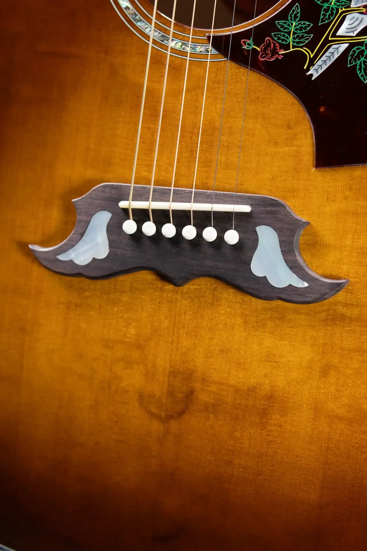 Gibson Dove Anniversary Limited Edition Acoustic/Electric Guitar - Cremona Burst with Hardshell Case