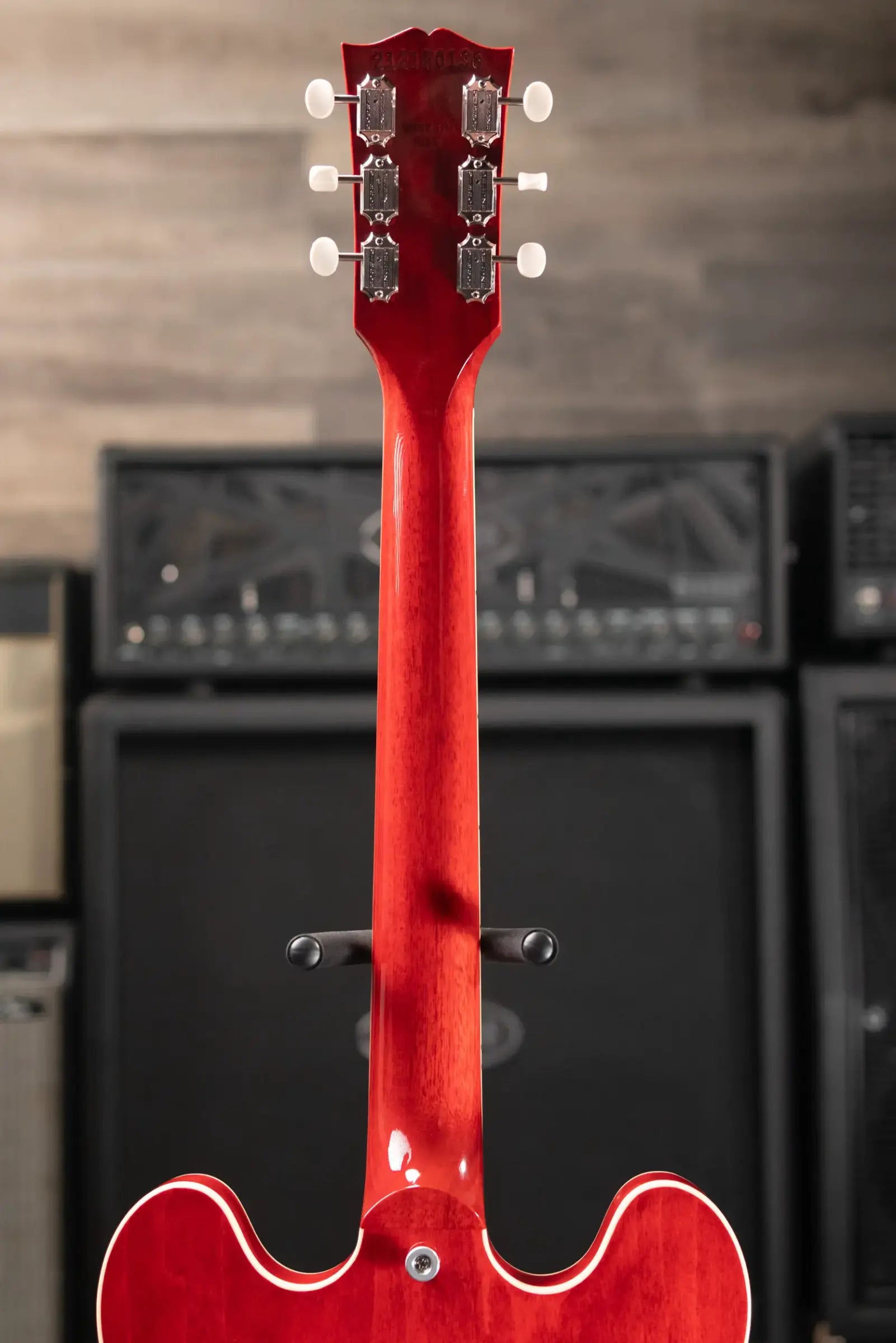 Gibson ES-330 Hollow Body Electric Guitar - Sixties Cherry with Hardshell Case
