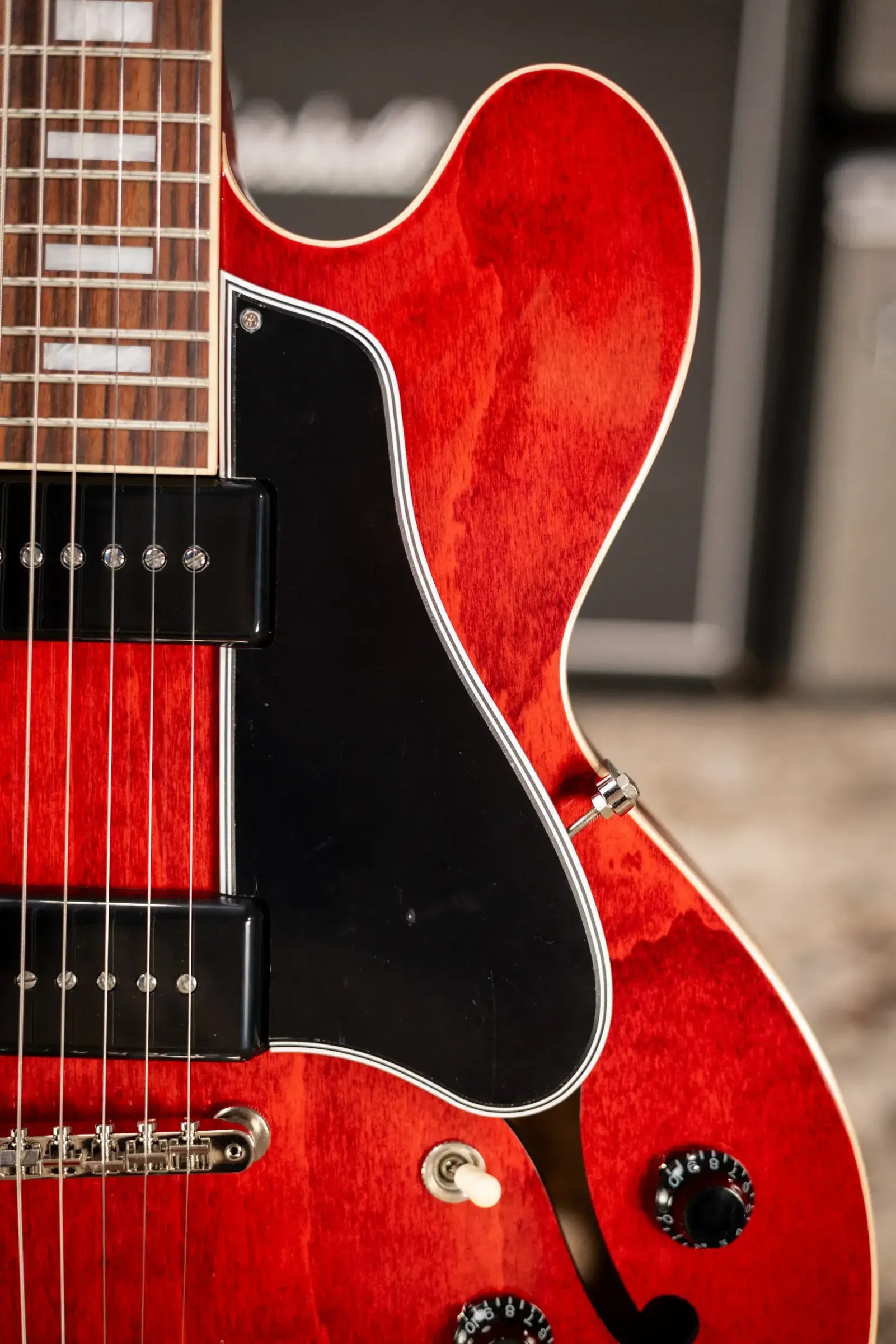 Gibson ES-330 Hollow Body Electric Guitar - Sixties Cherry with Hardshell Case