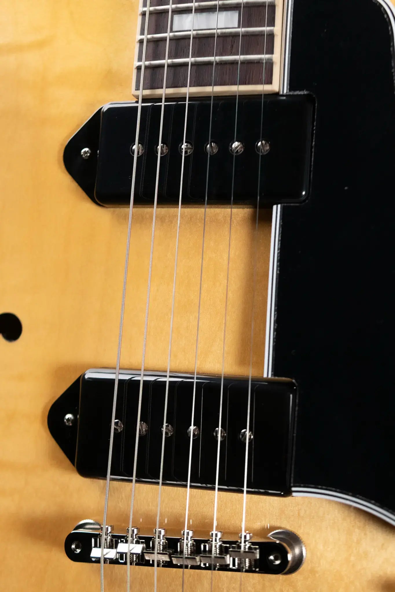 Gibson ES-330 Hollowbody Electric Guitar - Antique Natural with Hardshell Case