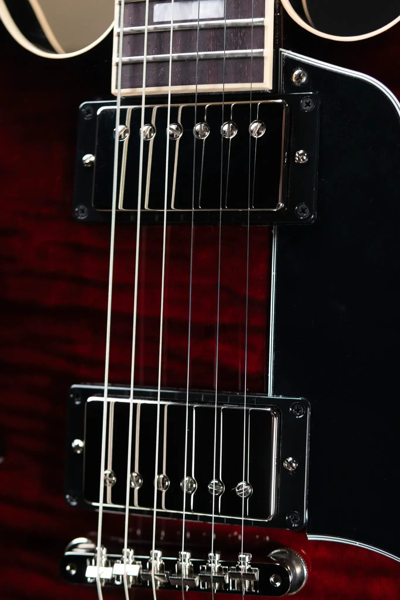Gibson ES-335 Figured Semi-Hollow Electric Guitar - Blood Moon Burst with Hardshell Case