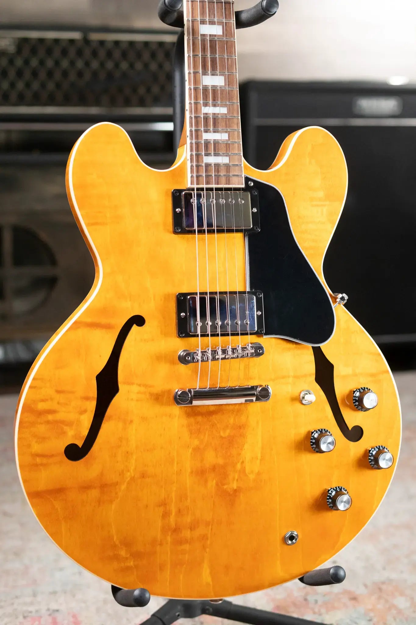 Gibson ES-335 Figured Semi-Hollow Electric Guitar - Honey Amber with Hardshell Case