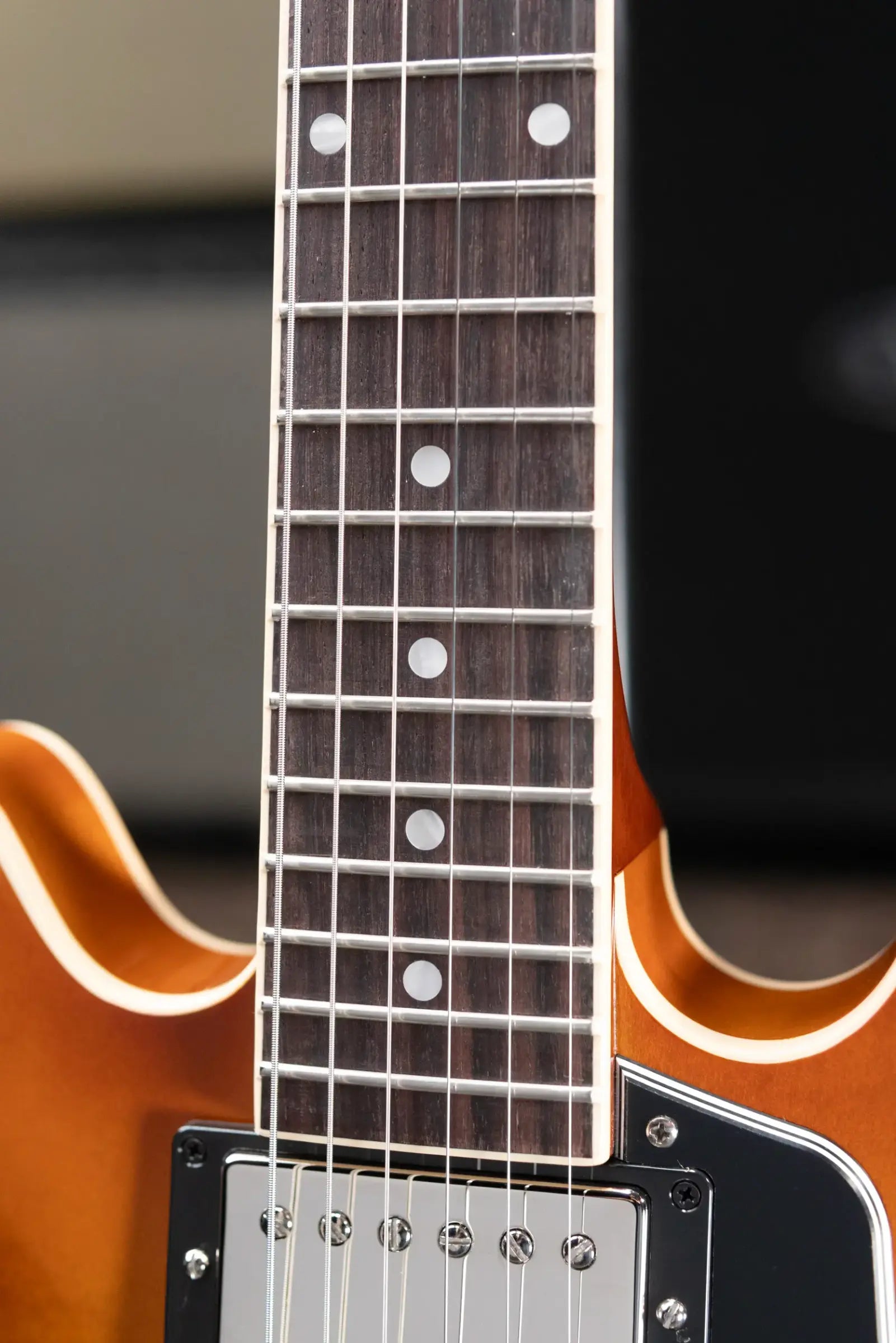 Gibson ES-339 Semi-Hollow Electric Guitar - Honeyburst with Hardshell Case