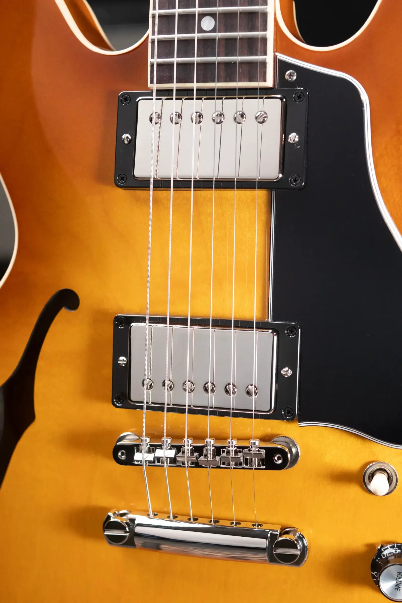 Gibson ES-339 Semi-Hollow Electric Guitar - Honeyburst with Hardshell Case