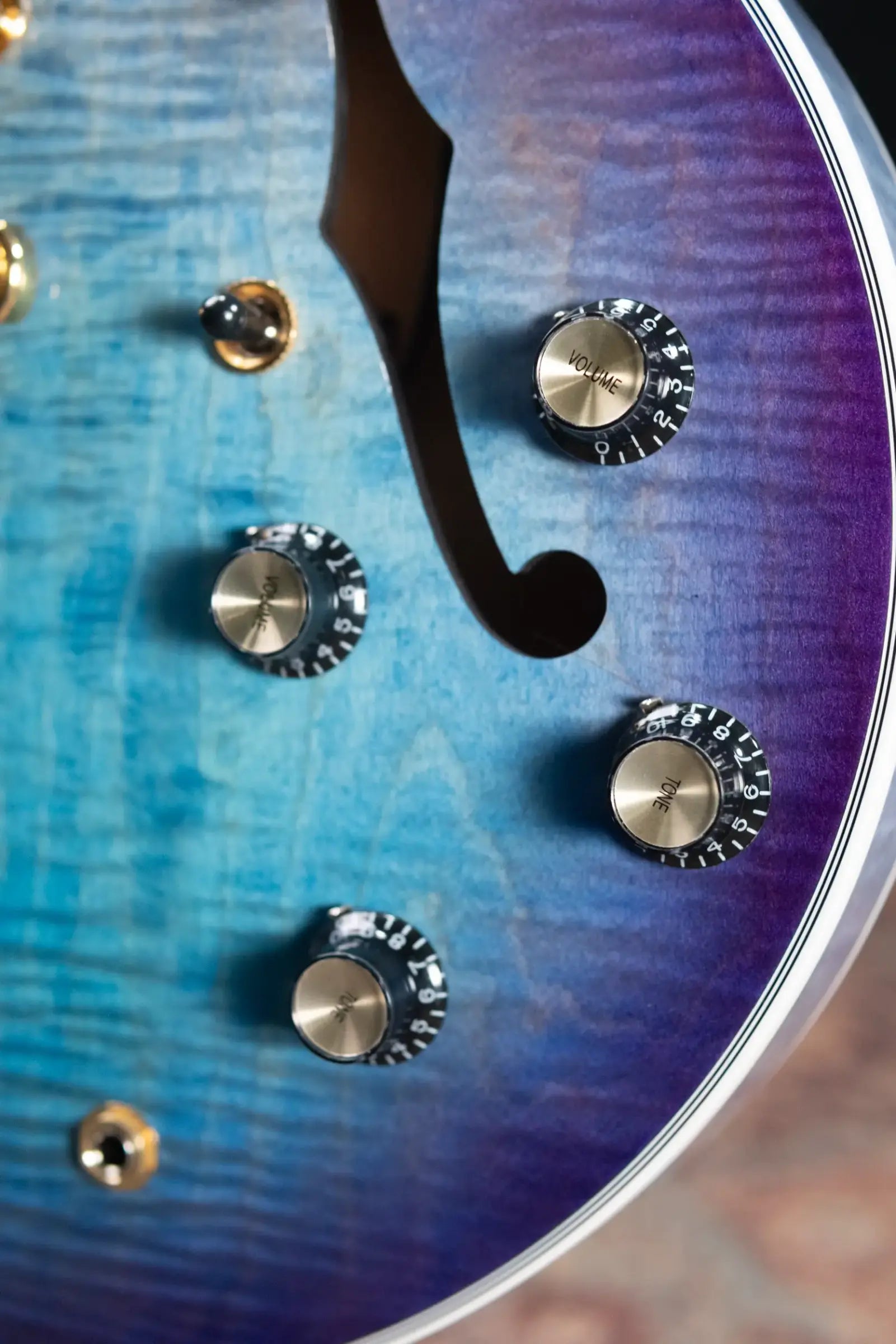 Gibson ES Supreme Semi-Hollow Electric Guitar - Blueberry Burst with Hardshell Case