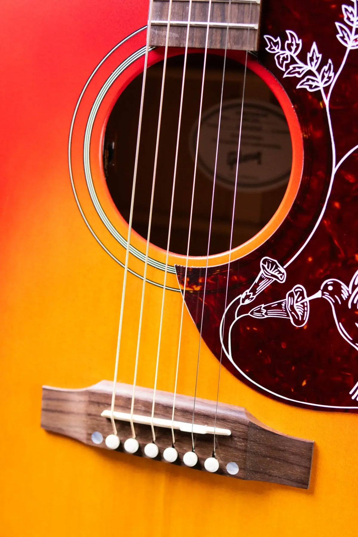 Gibson Hummingbird Special Acoustic/Electric Guitar - Satin Vintage Cherry Sunburst with Gig Bag