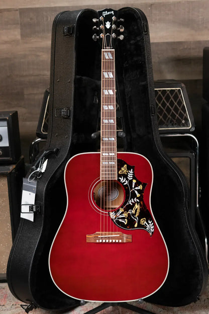 Gibson Hummingbird Standard Acoustic/Electric - Wine Red with Hardshell Case