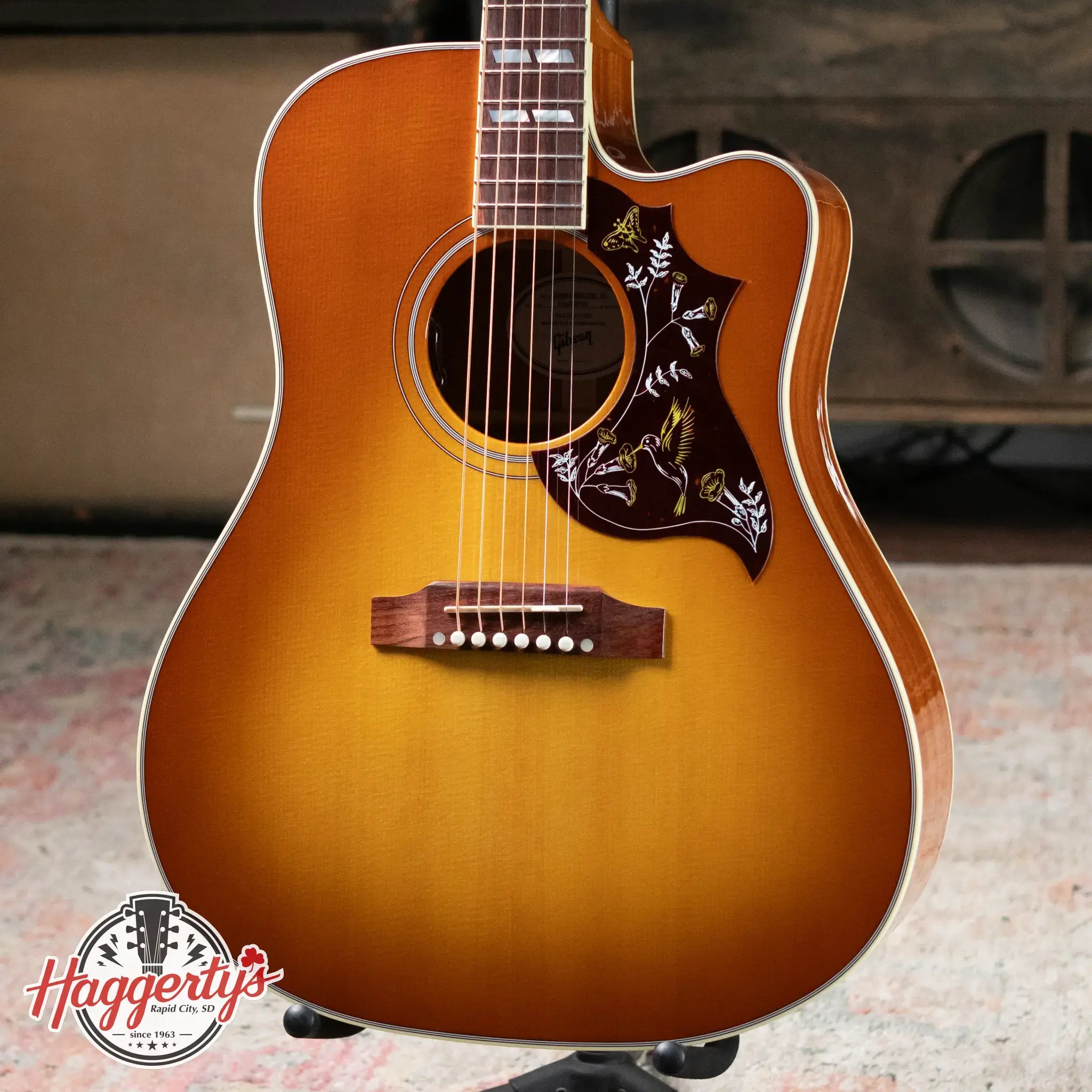 Gibson Hummingbird Standard EC Acoustic/Electric - Heritage Cherry Sunburst with Hardshell Case