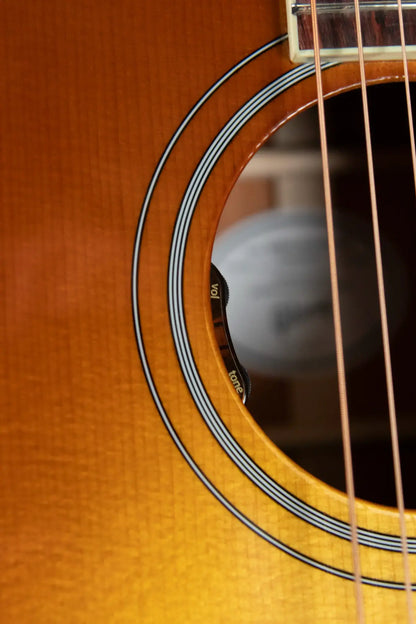 Gibson Hummingbird Standard EC Acoustic/Electric - Heritage Cherry Sunburst with Hardshell Case