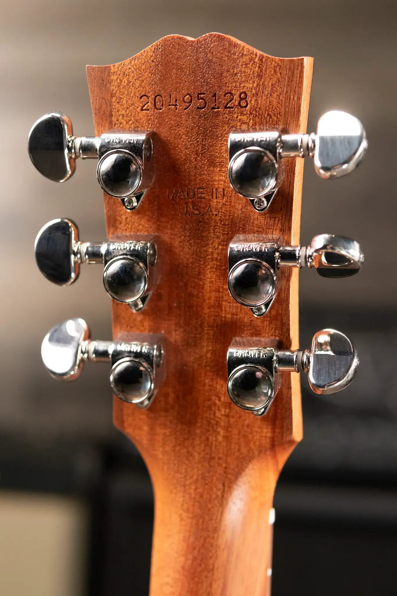Gibson Hummingbird Studio Walnut Acoustic/Electric Guitar - Walnut Burst with Hardshell Case