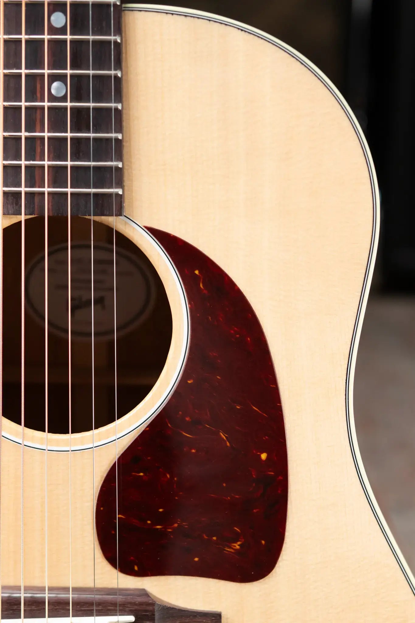 Gibson J-45 Standard Acoustic/Electric - Antique Natural and Cherry Back with Hardshell Case