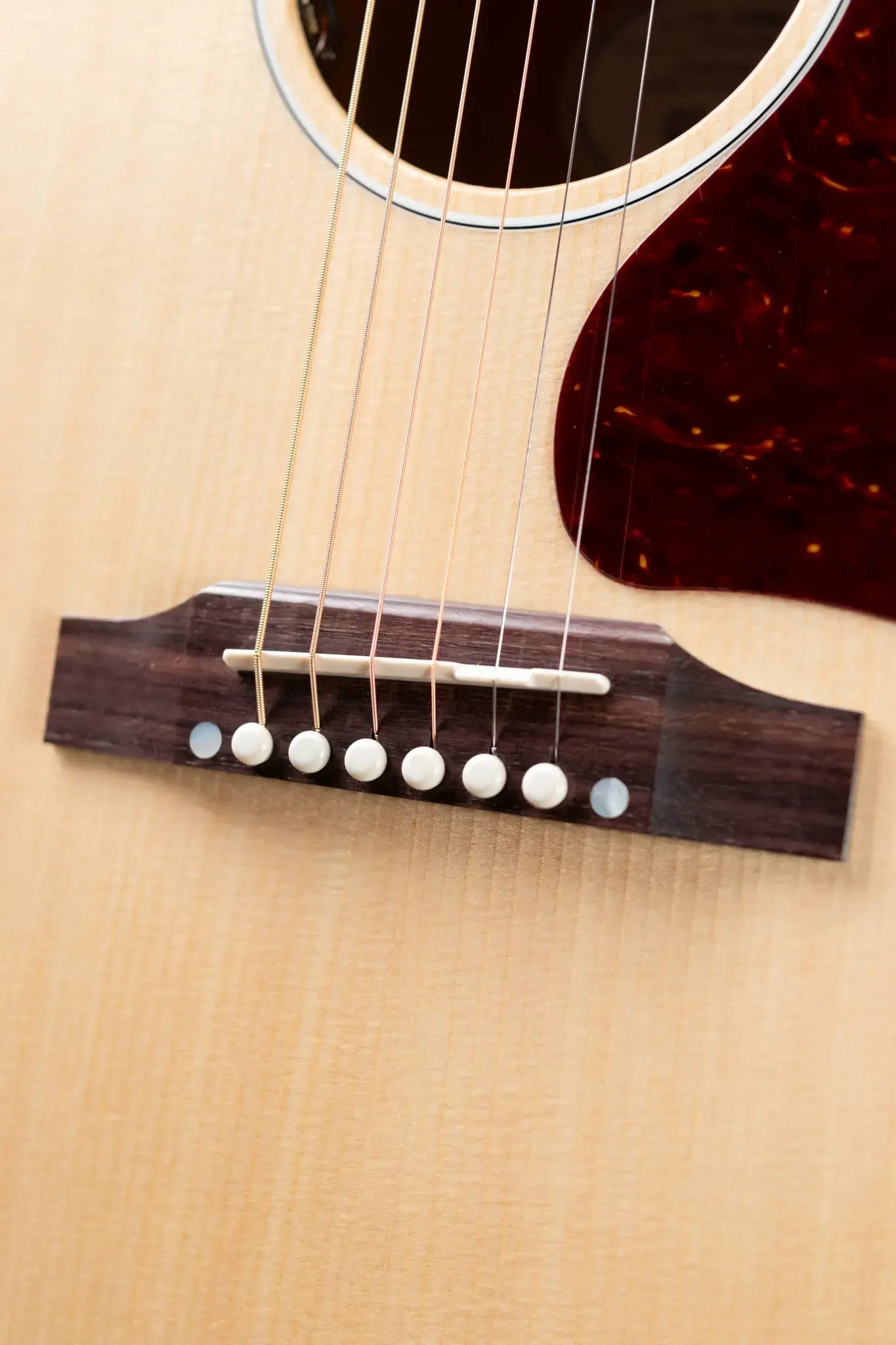 Gibson J-45 Standard Acoustic/Electric - Antique Natural and Cherry Back with Hardshell Case