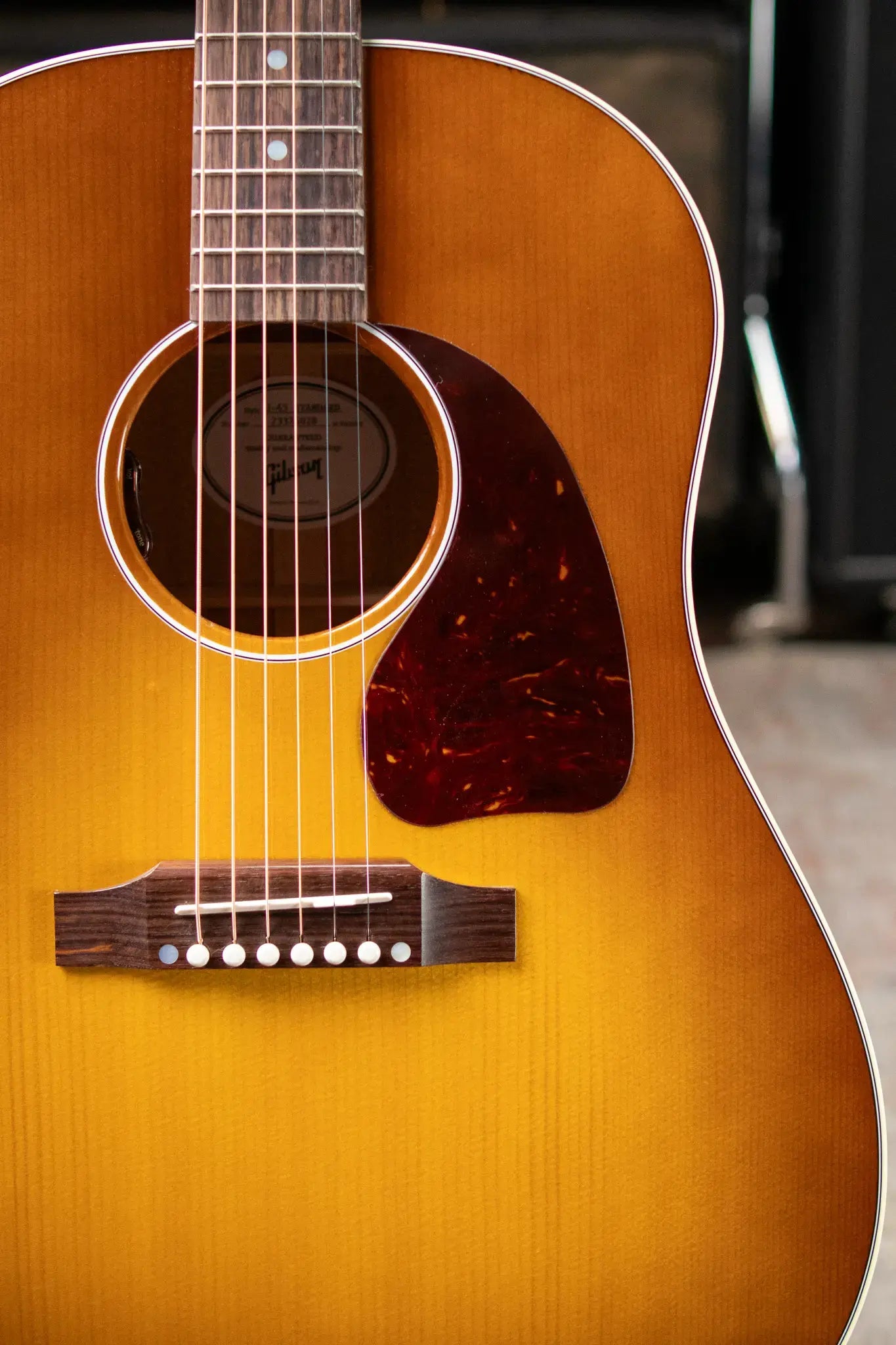 Gibson J-45 Standard Dreadnought Acoustic/Electric - Honeyburst with Hardshell Case