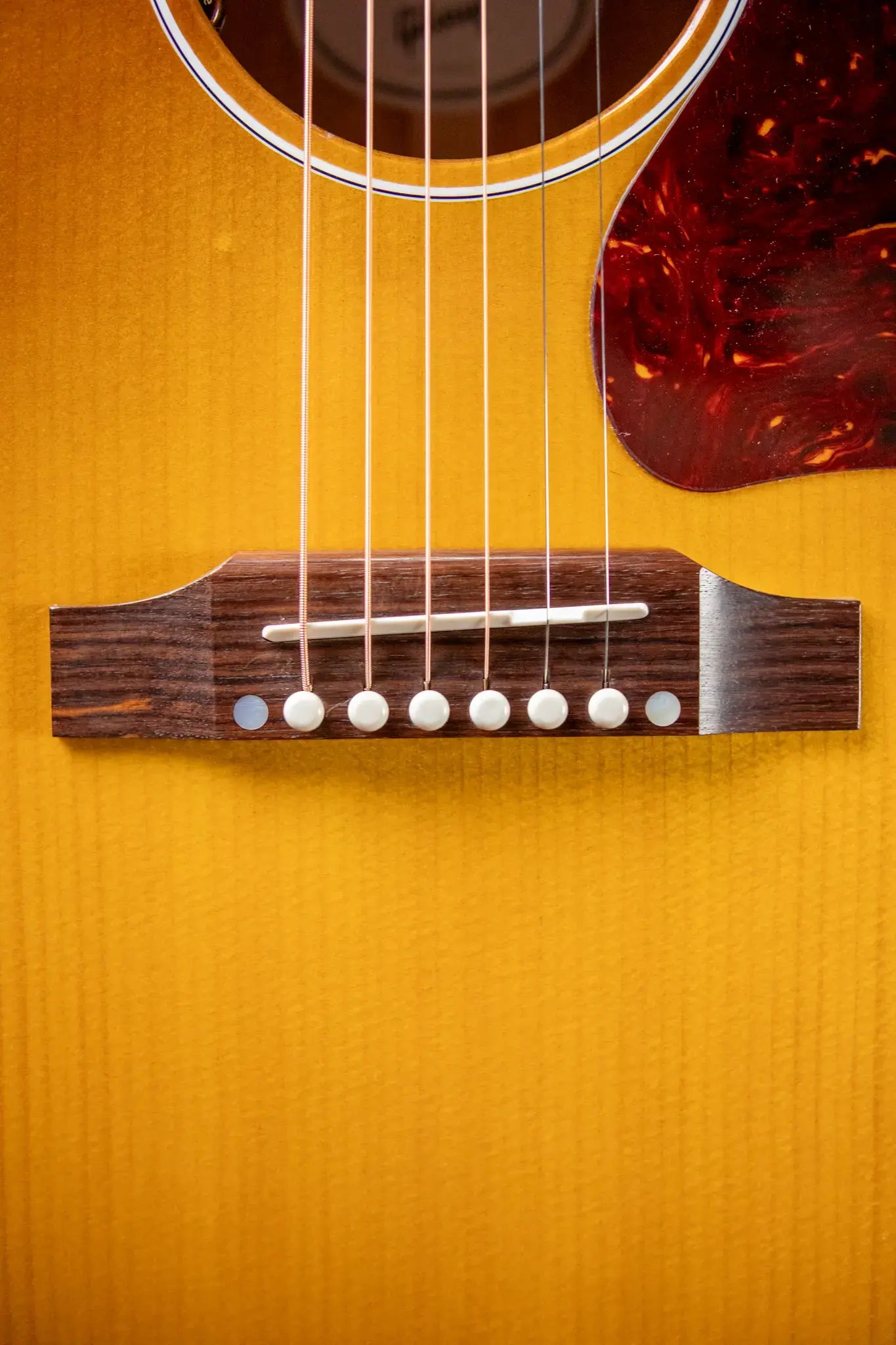Gibson J-45 Standard Dreadnought Acoustic/Electric - Honeyburst with Hardshell Case
