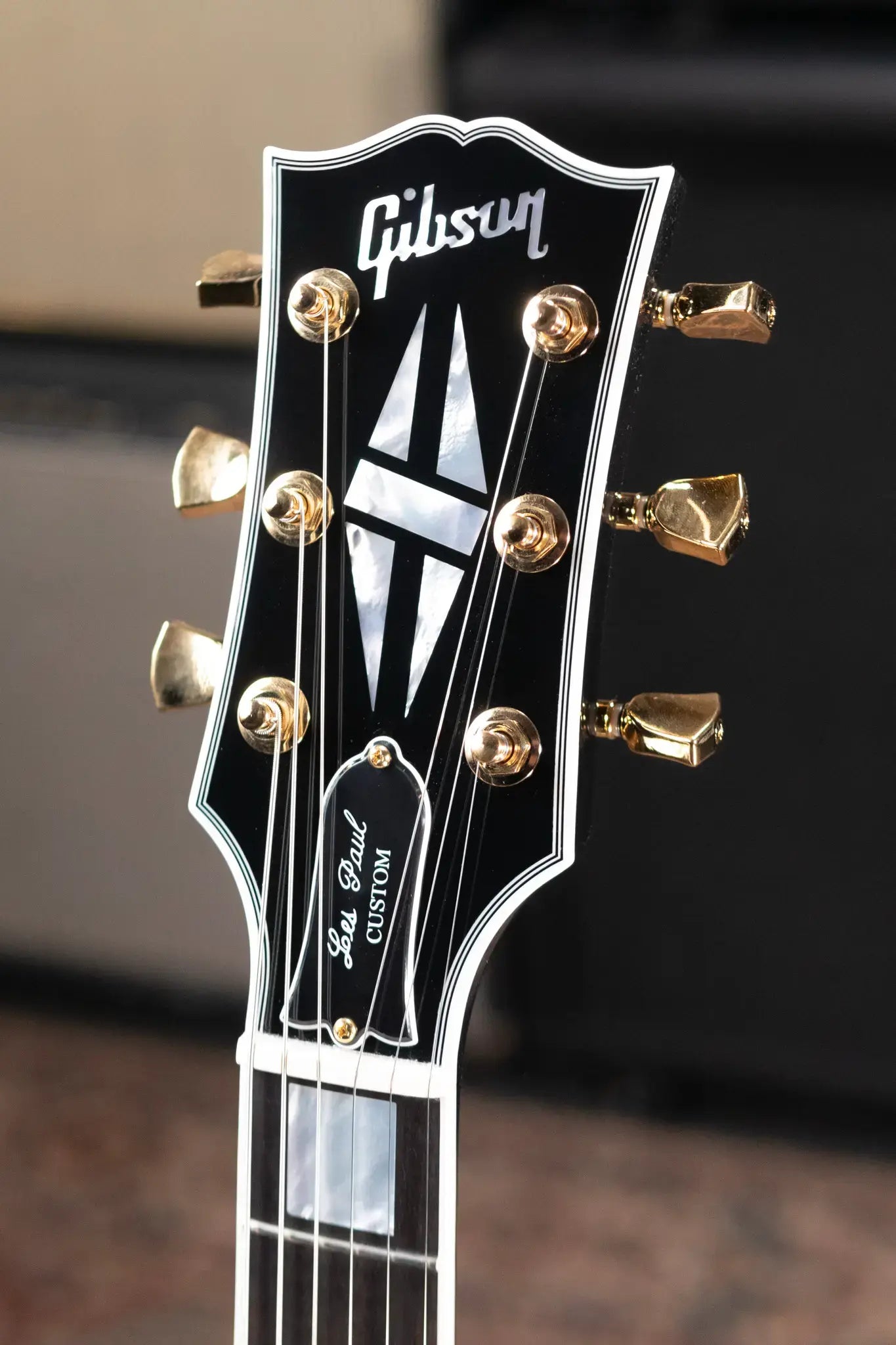 Gibson Les Paul Custom '70s Electric Guitar - Butter Cream with Hardshell Case